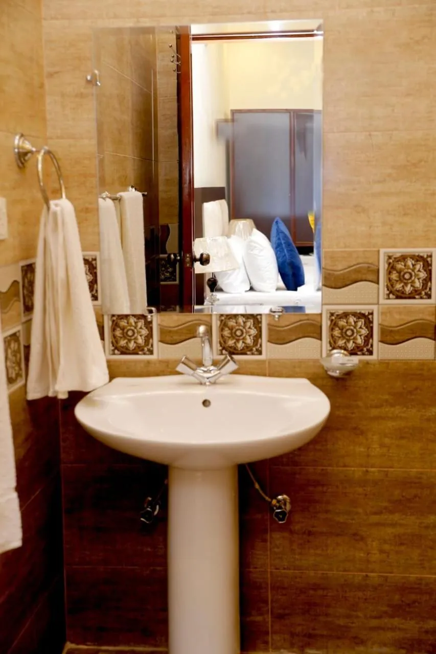 Hotel Noor Plaza