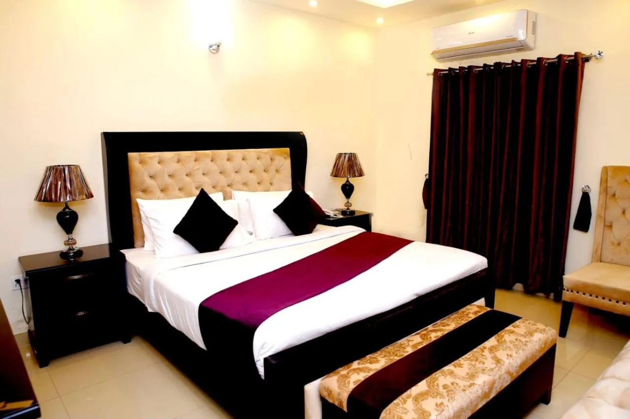 Hotel Noor Plaza