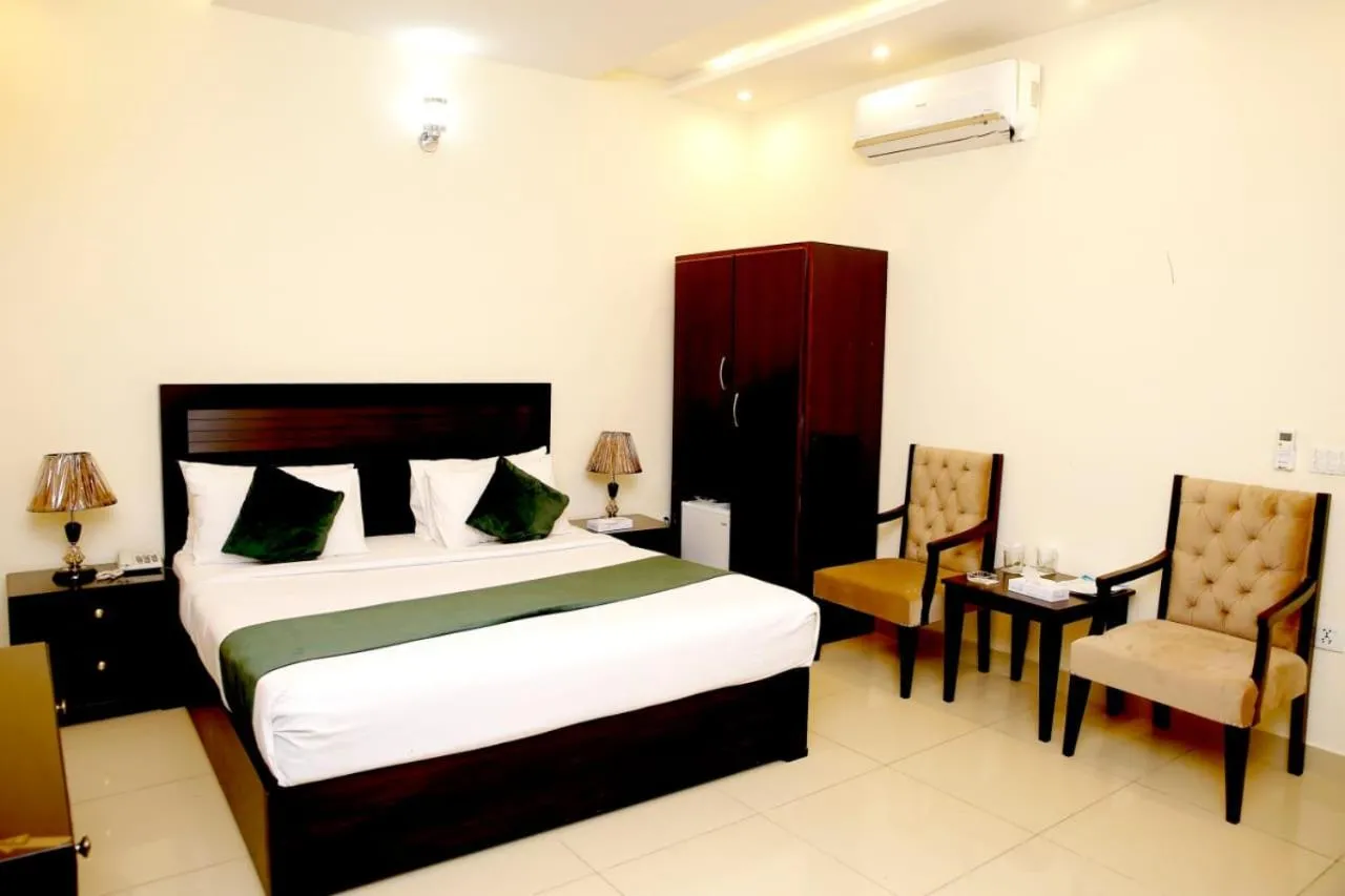 Hotel Noor Plaza