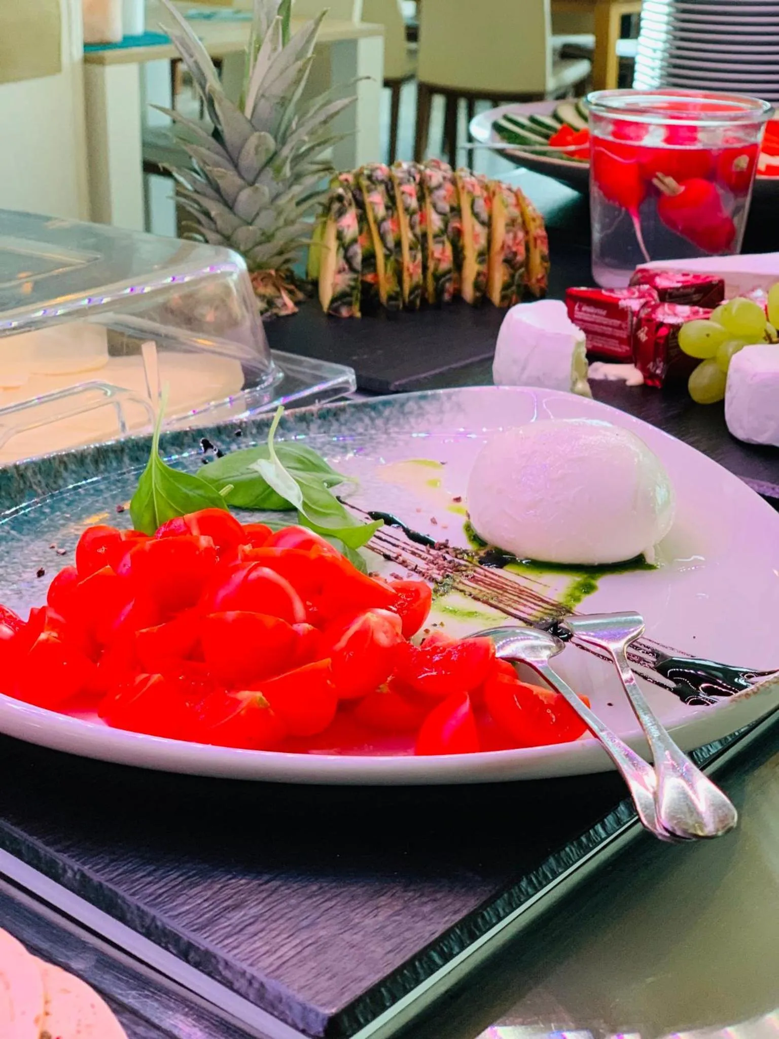 Food and drinks in Aqua Hotel