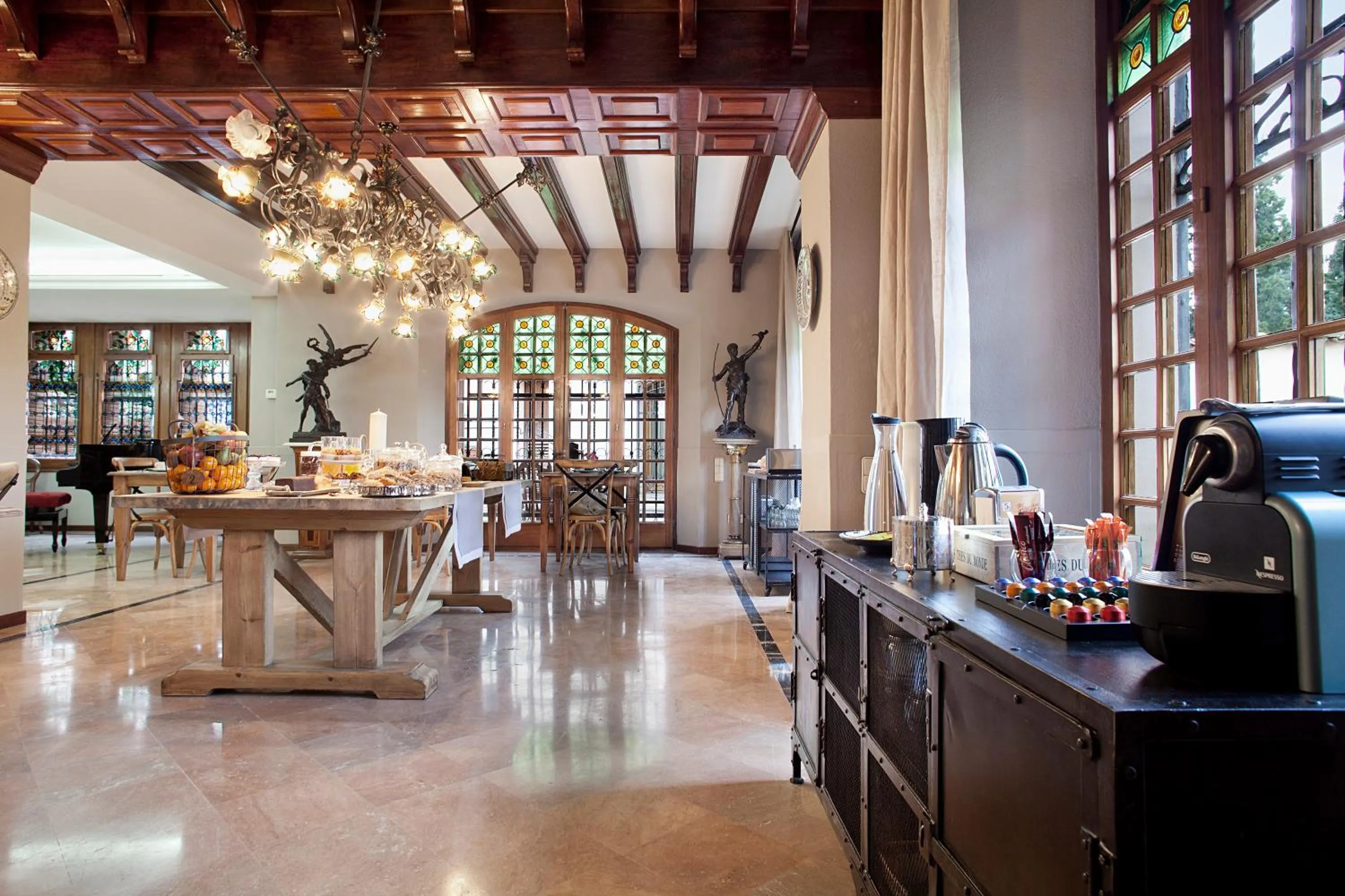 Communal lounge/ TV room in Can Borrell