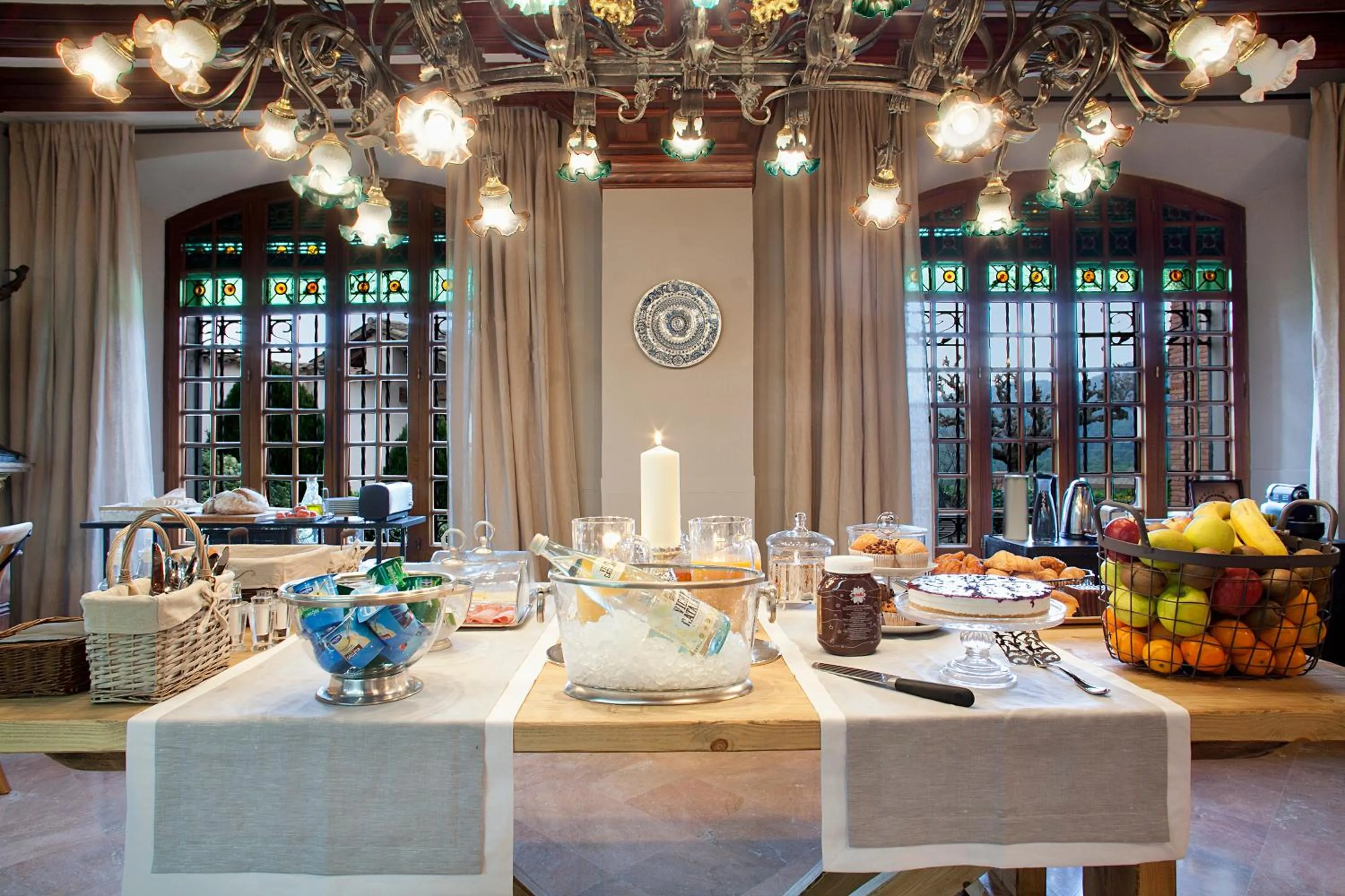 Communal lounge/ TV room in Can Borrell