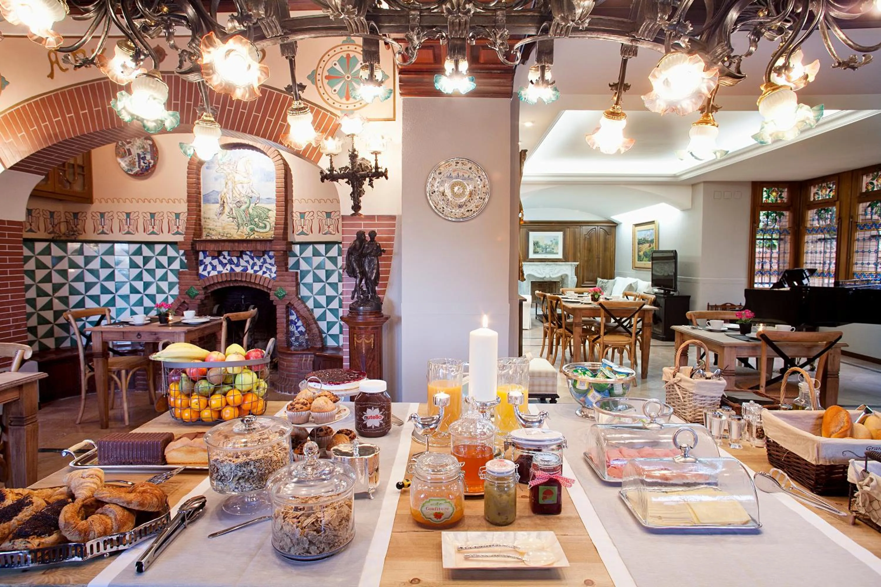 Communal lounge/ TV room in Can Borrell