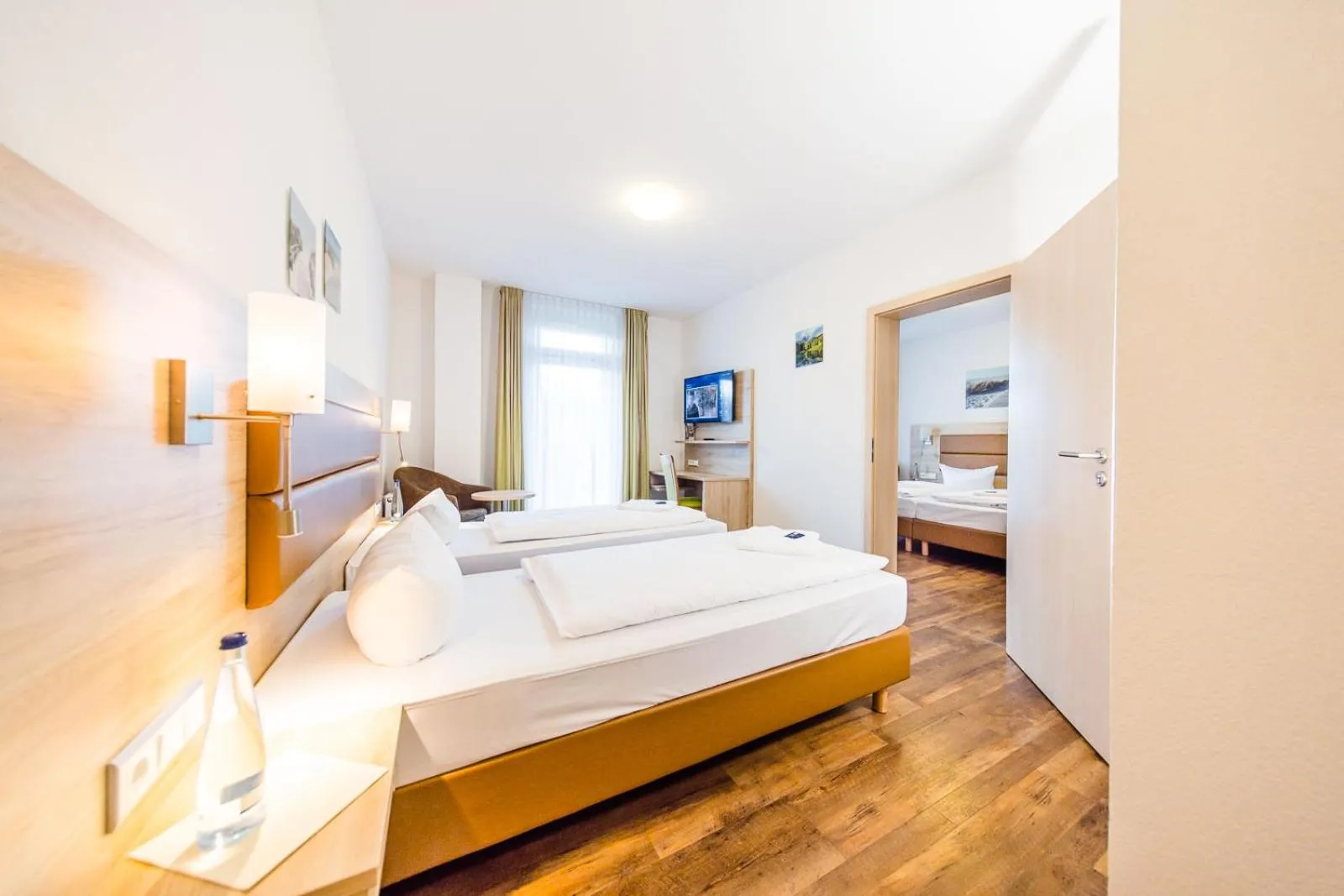 Photo of the whole room, Bed in Landhotel Küffner