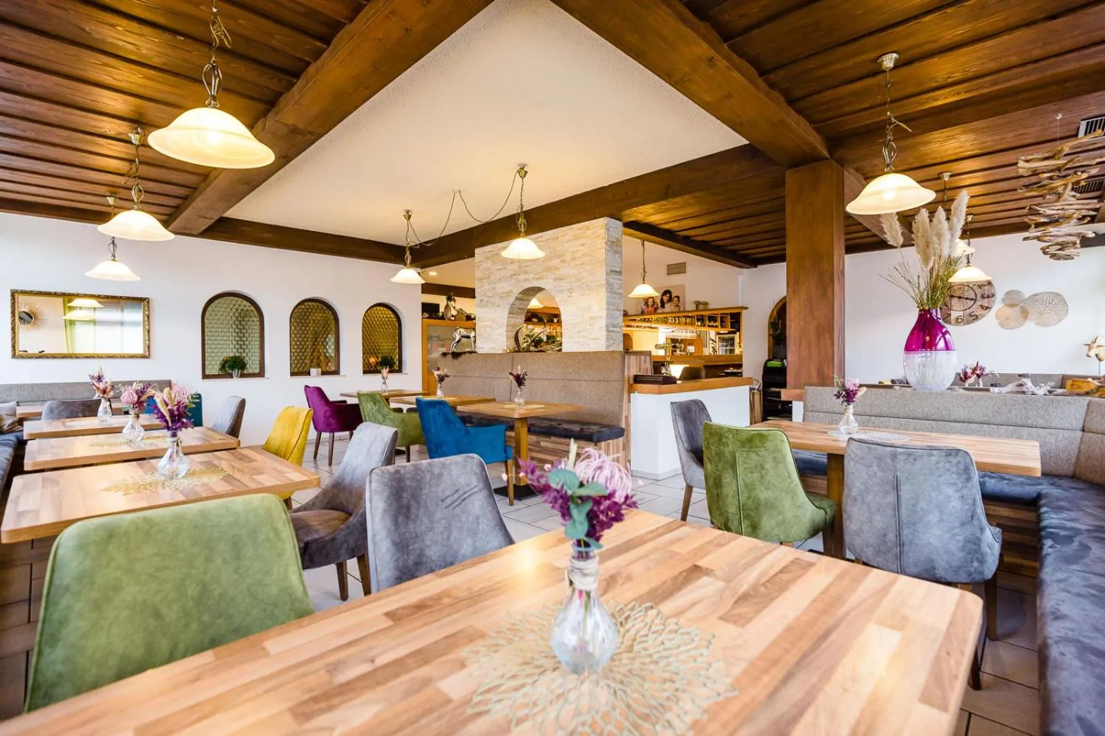 Restaurant/places to eat in Landhotel Küffner