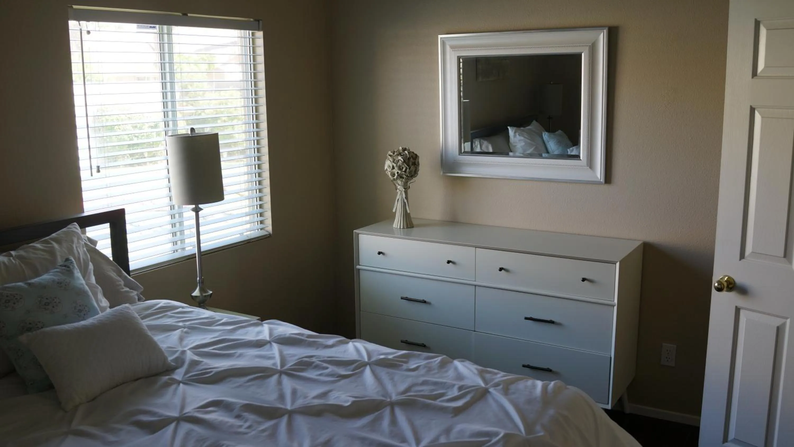 Bedroom, Bed in 3 bedroom house with Private Pool, Spa&Golf Course!