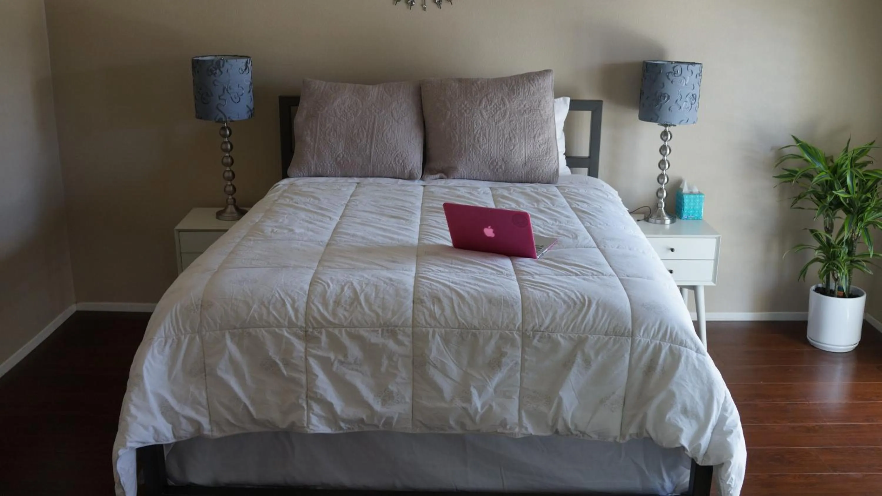 Bedroom, Bed in 3 bedroom house with Private Pool, Spa&Golf Course!