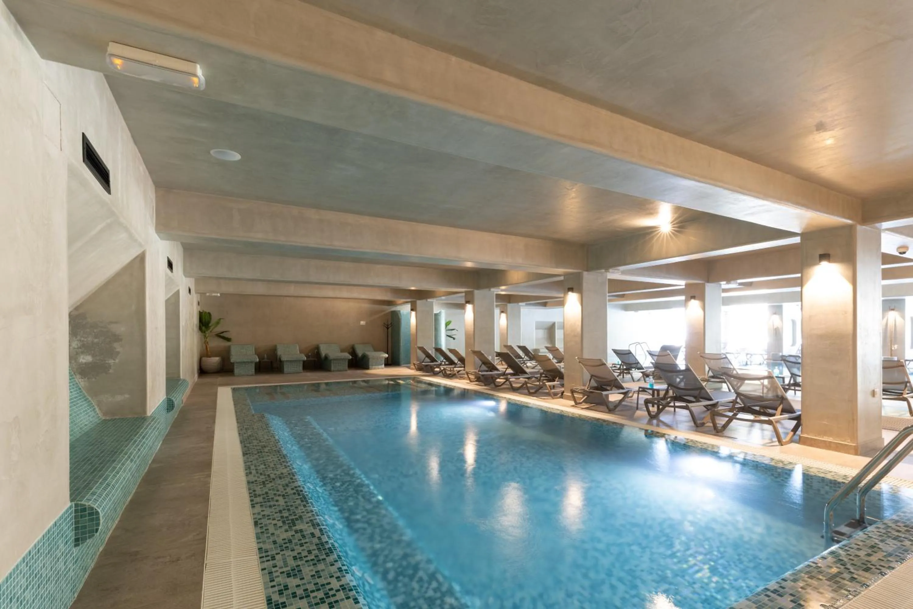 Swimming pool in Hotel Sunce