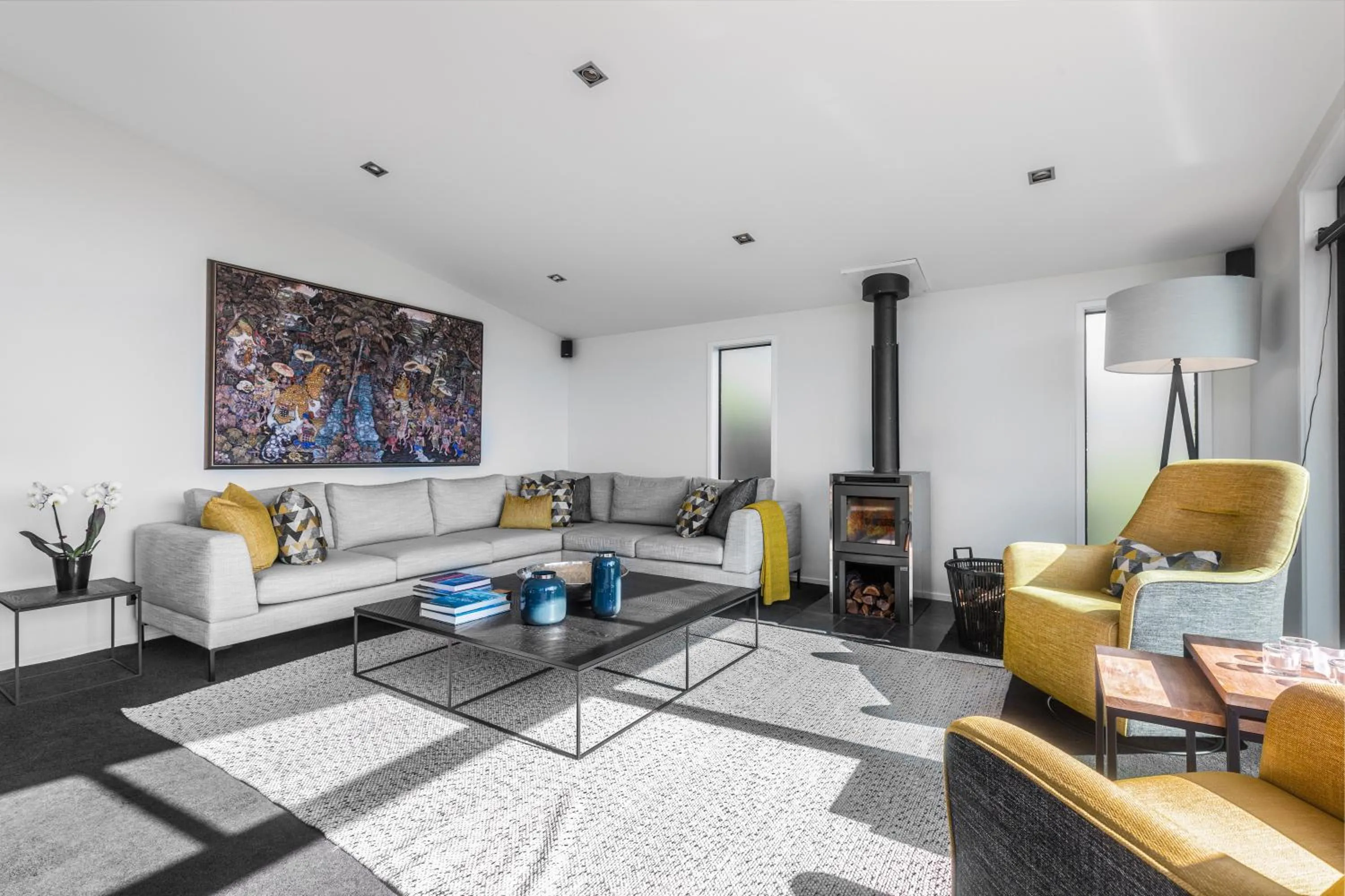 Living room in Taonga with Sea Views by Waiheke Unlimited
