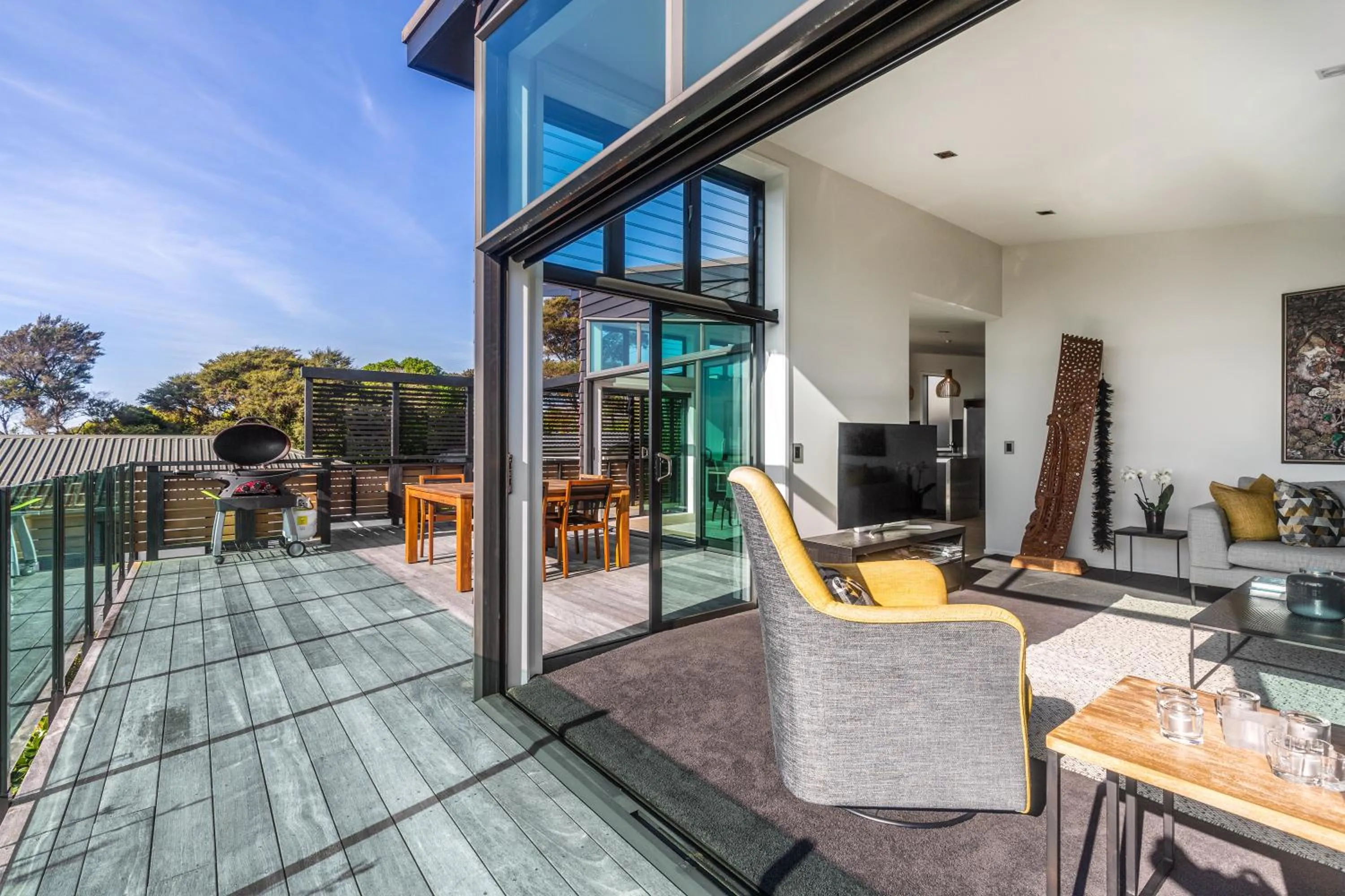 Patio in Taonga with Sea Views by Waiheke Unlimited