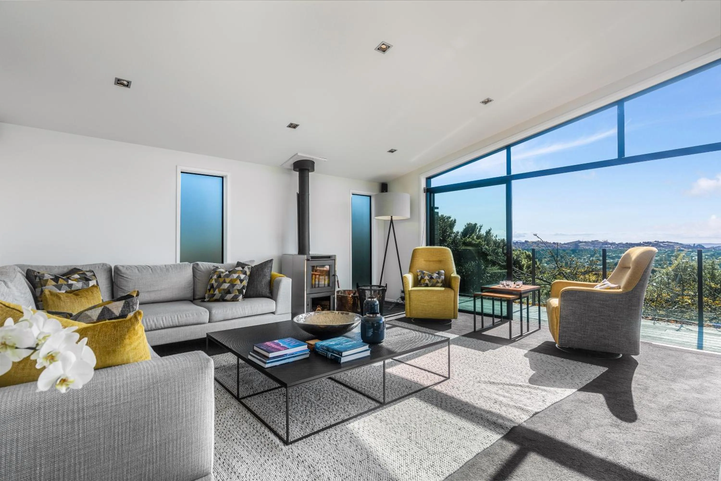 Living room in Taonga with Sea Views by Waiheke Unlimited