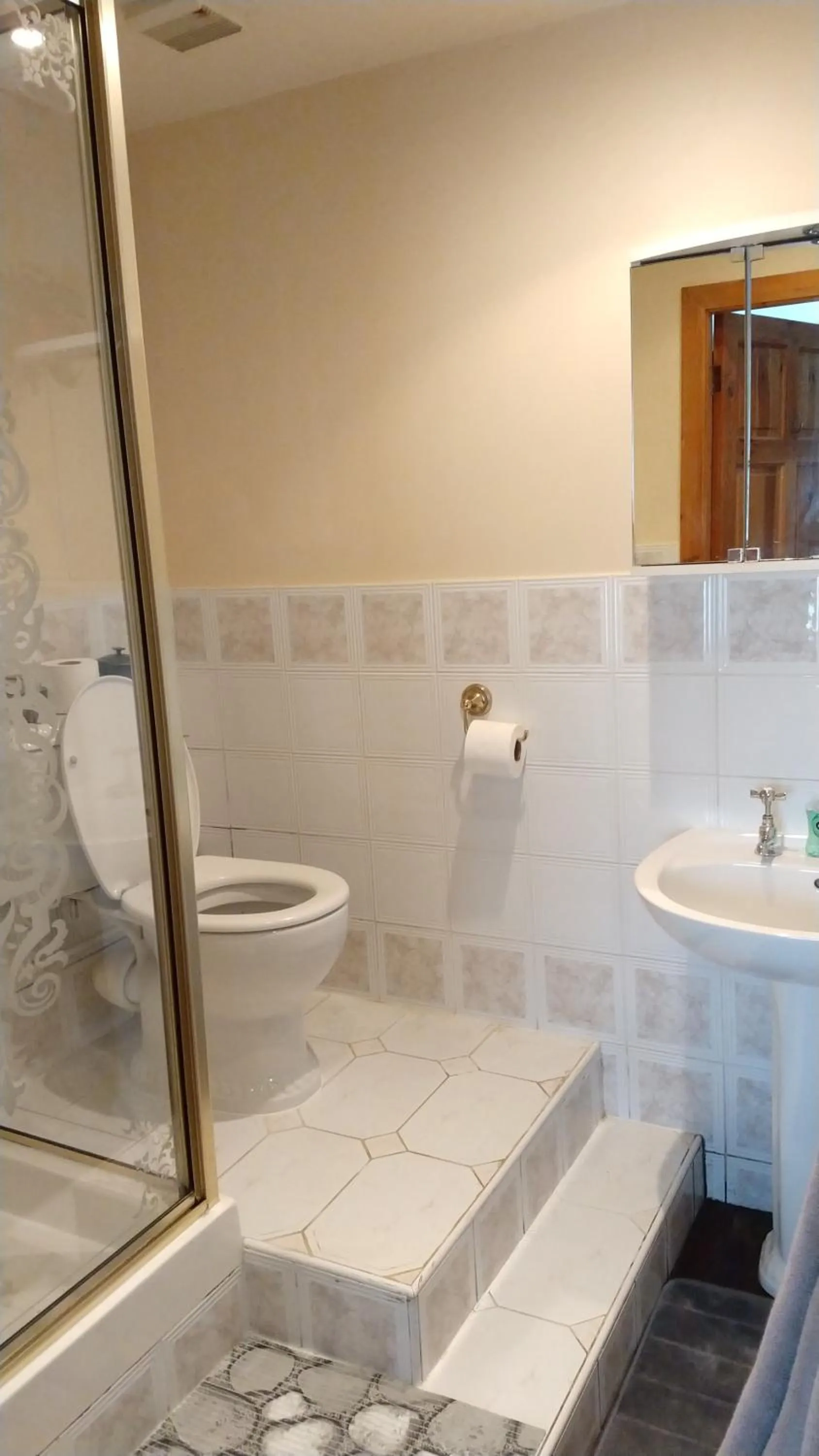 Shower in Hollingworth Lake Guest House Room Only Accommodation
