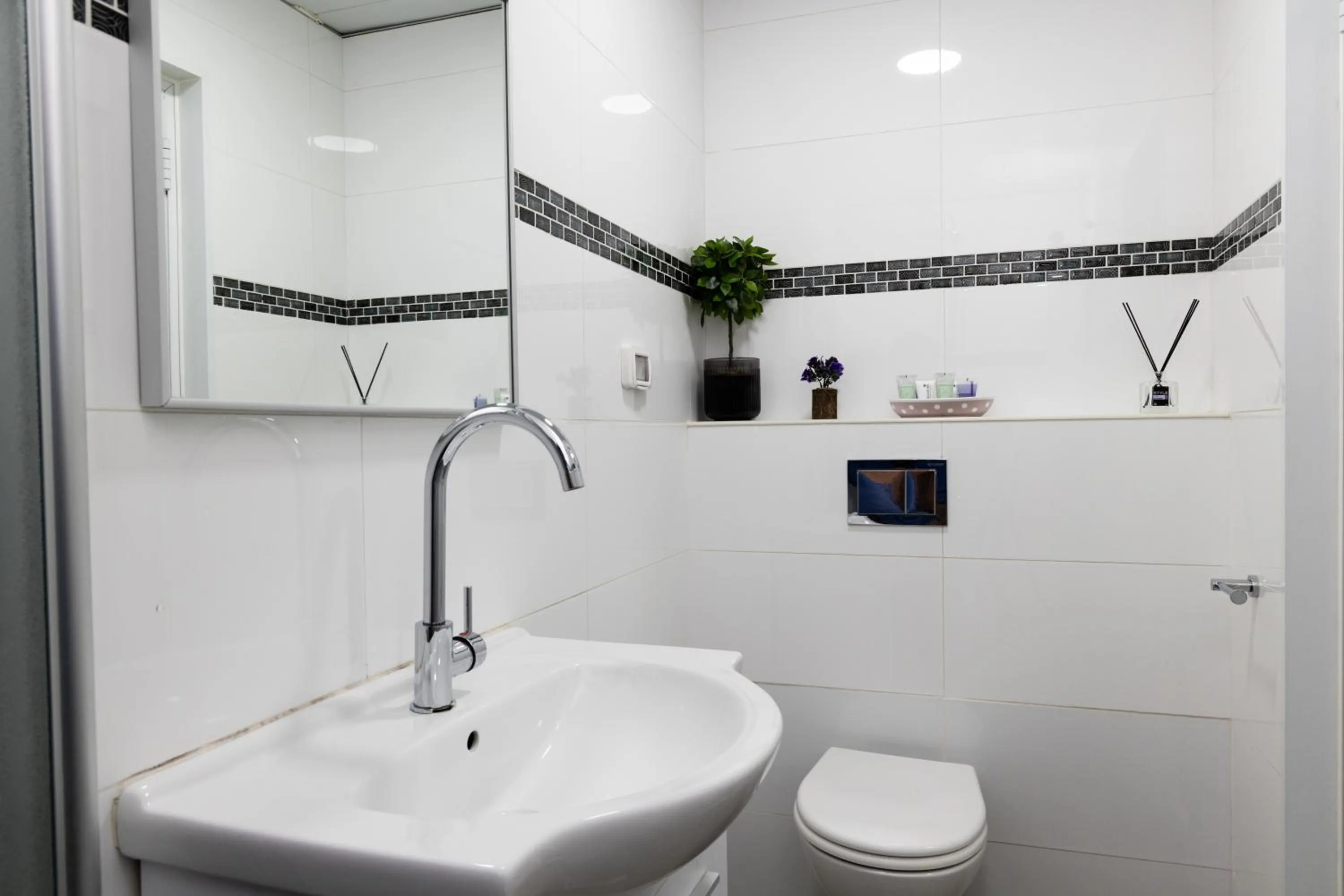 Bathroom in Domus Bat Galim Hotel