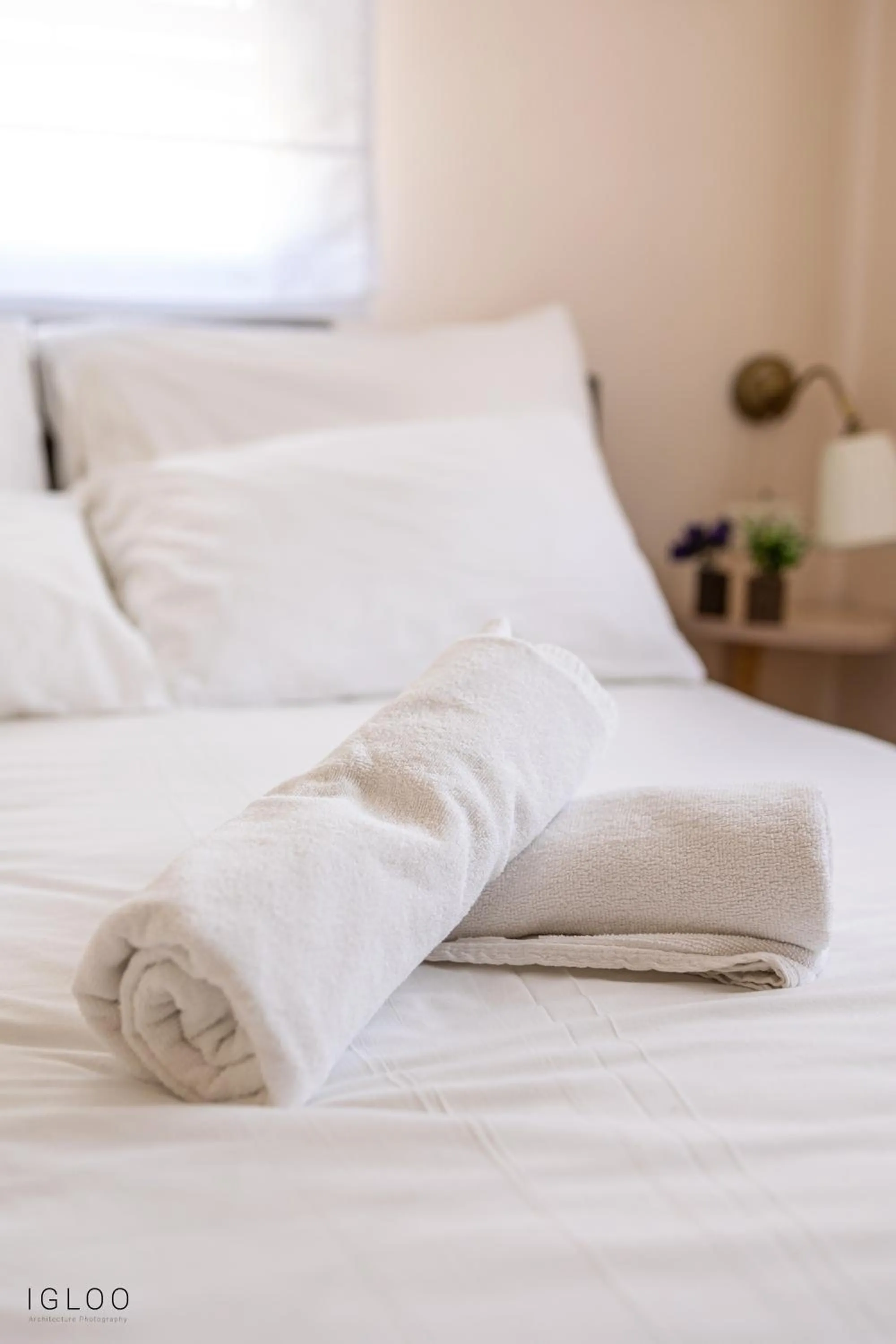 towels, Bed in Domus Bat Galim Hotel