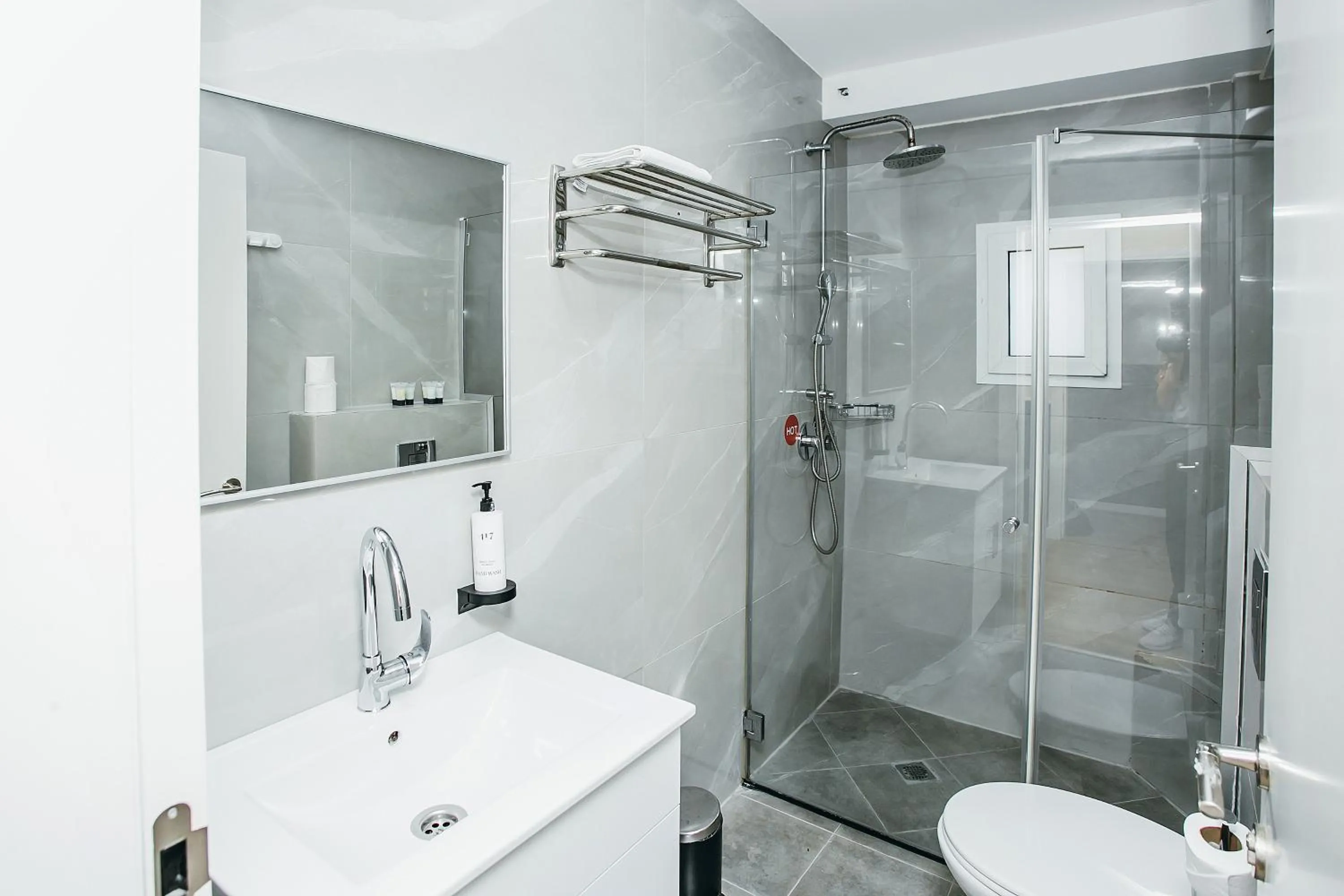 Shower in Domus Bat Galim Hotel