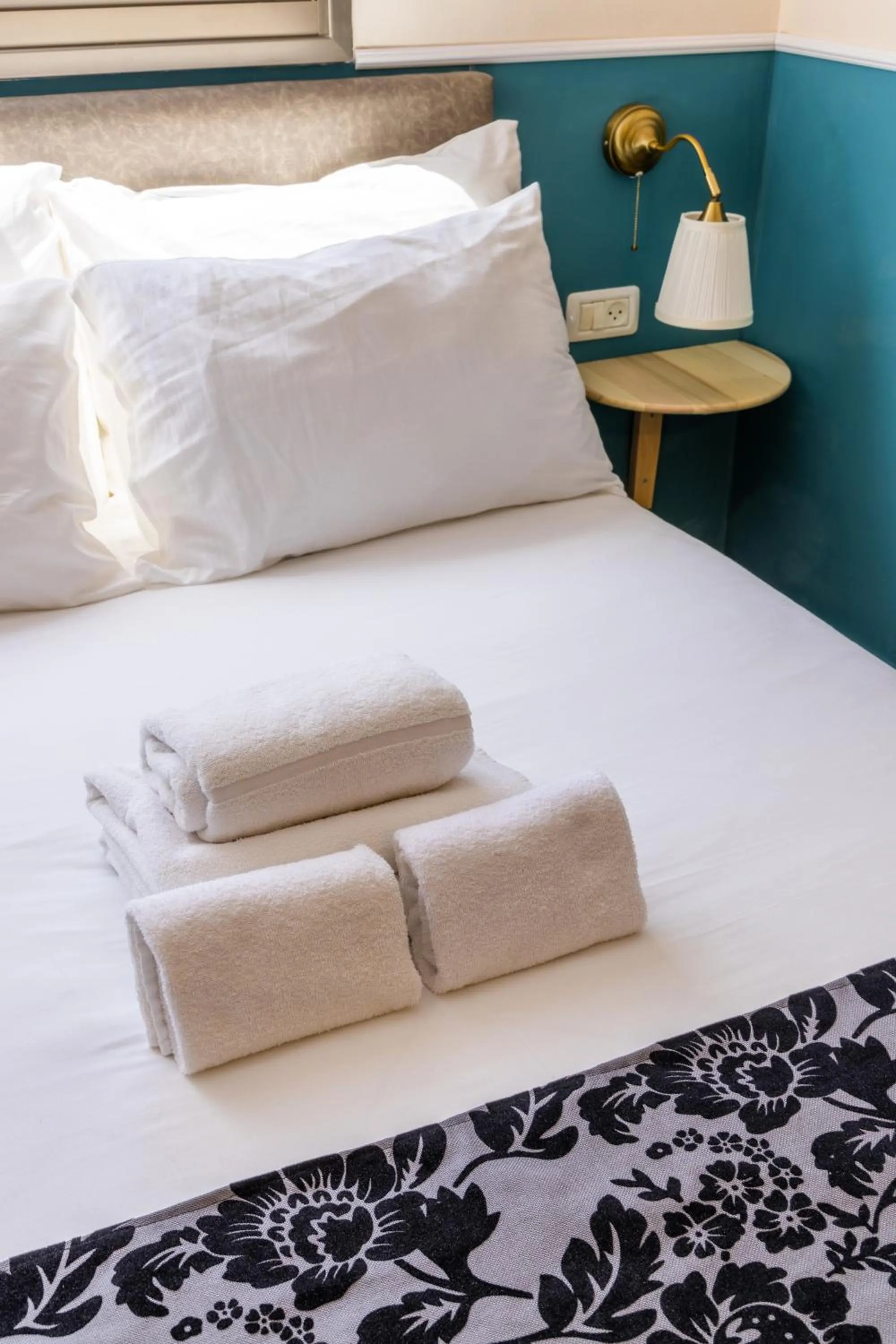 Bed in Domus Bat Galim Hotel