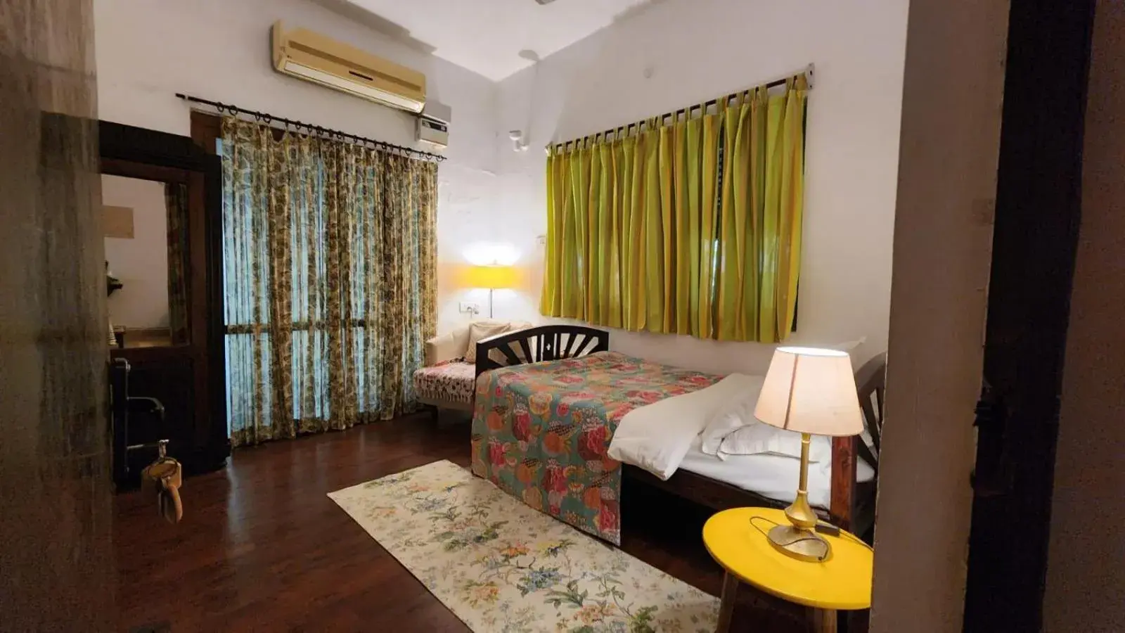Single Room with Garden View in Kariappa House Single Room with Garden View in Kariappa House