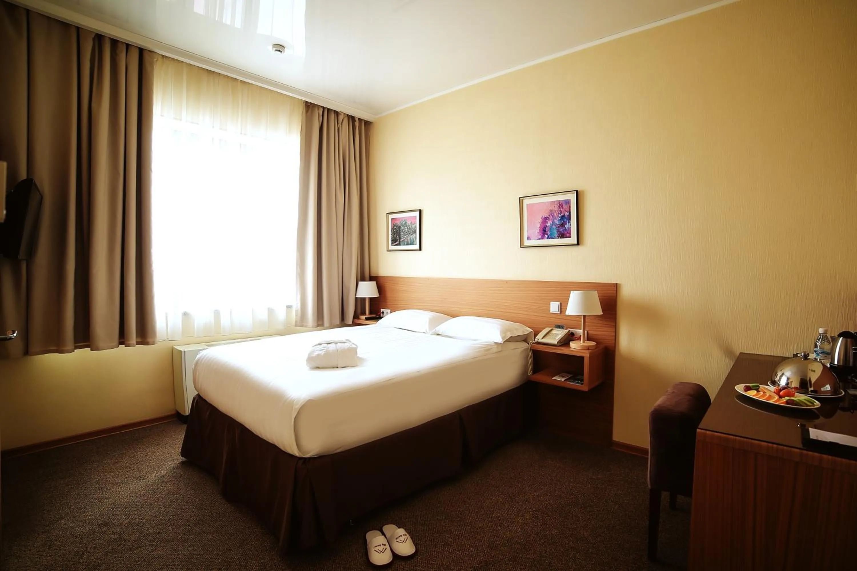 Photo of the whole room, Bed in City Hotel Bishkek