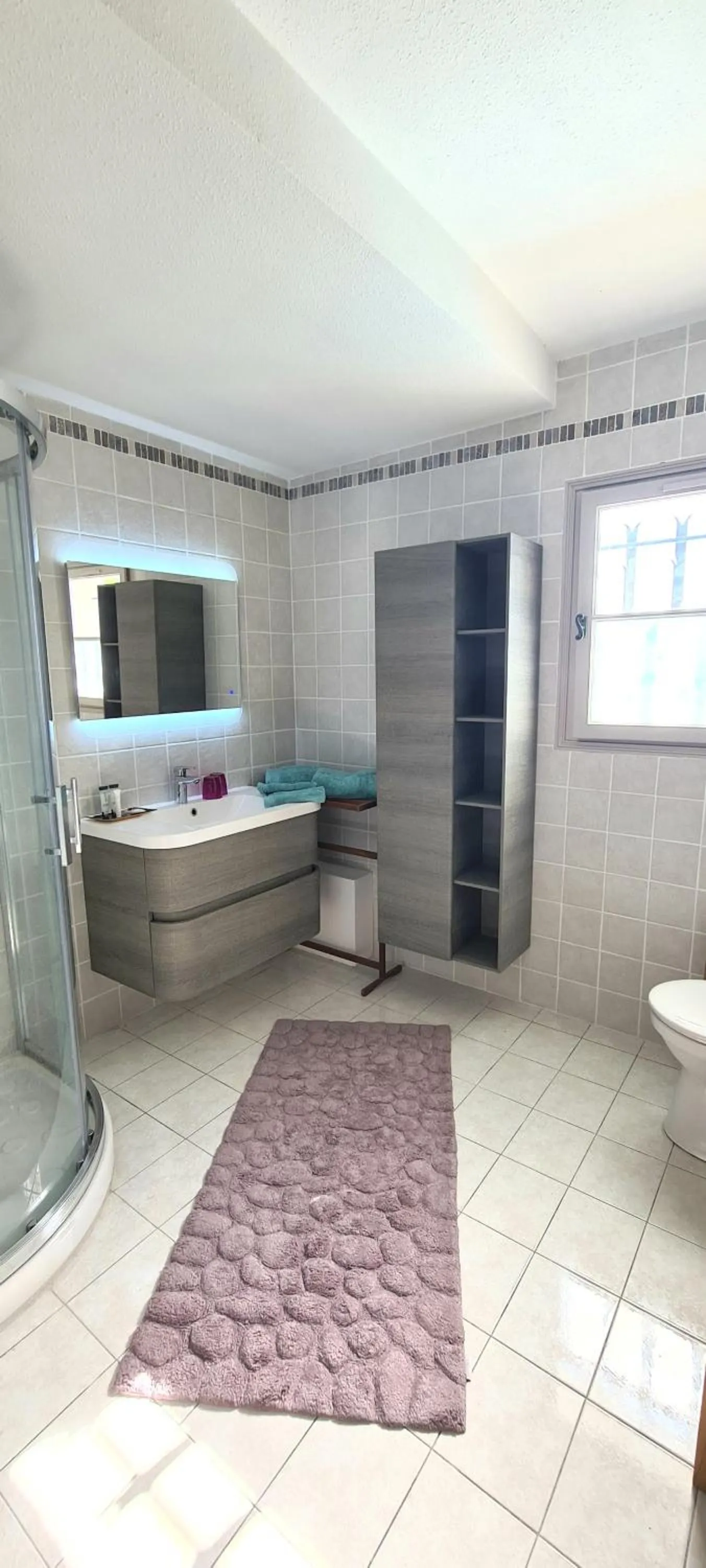 Bathroom in Corniche du Paradis