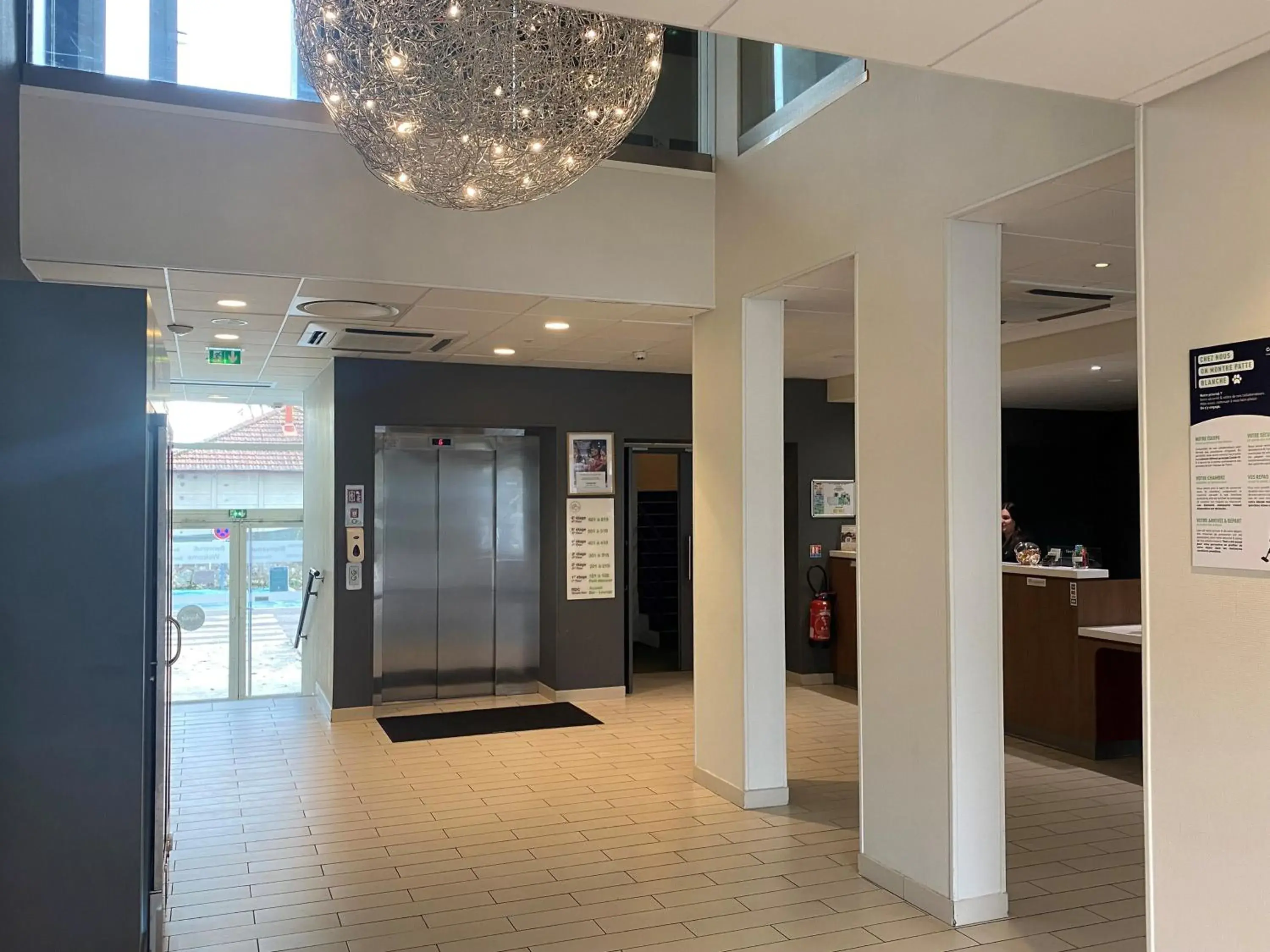Lobby or reception in Campanile Dijon Congrès Clemenceau Lobby or reception in Campanile Dijon Congrès Clemenceau