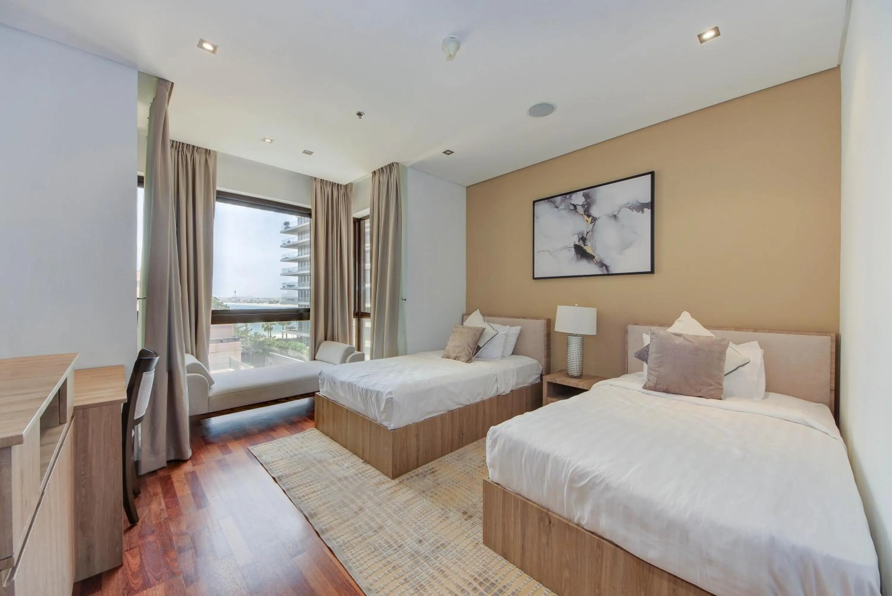 Bed in Luxe Getaways Royal Amwaj Palm Jumeirah Resort Apartment Holiday Home