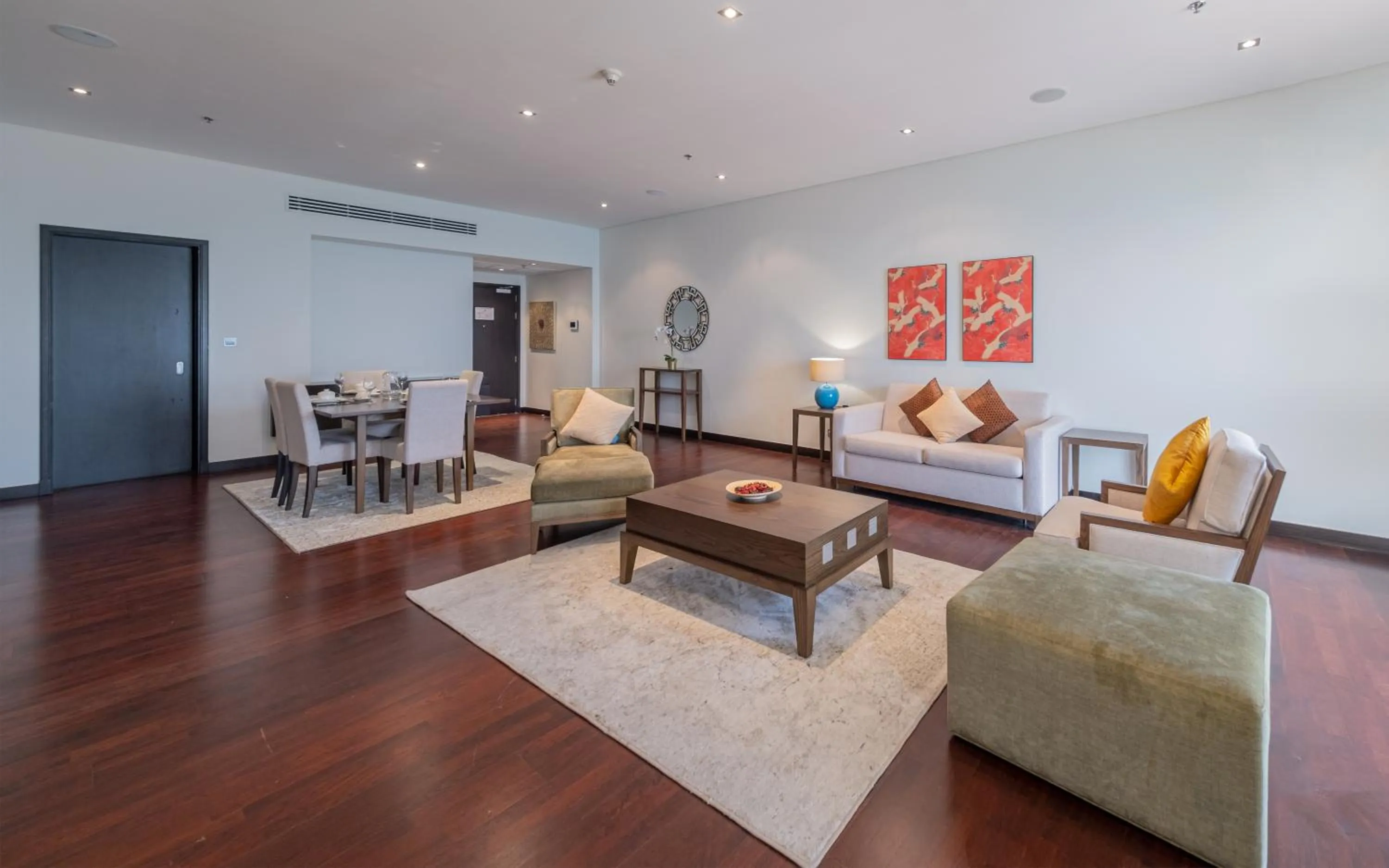 Luxe Getaways Royal Amwaj Palm Jumeirah Resort Apartment Holiday Home