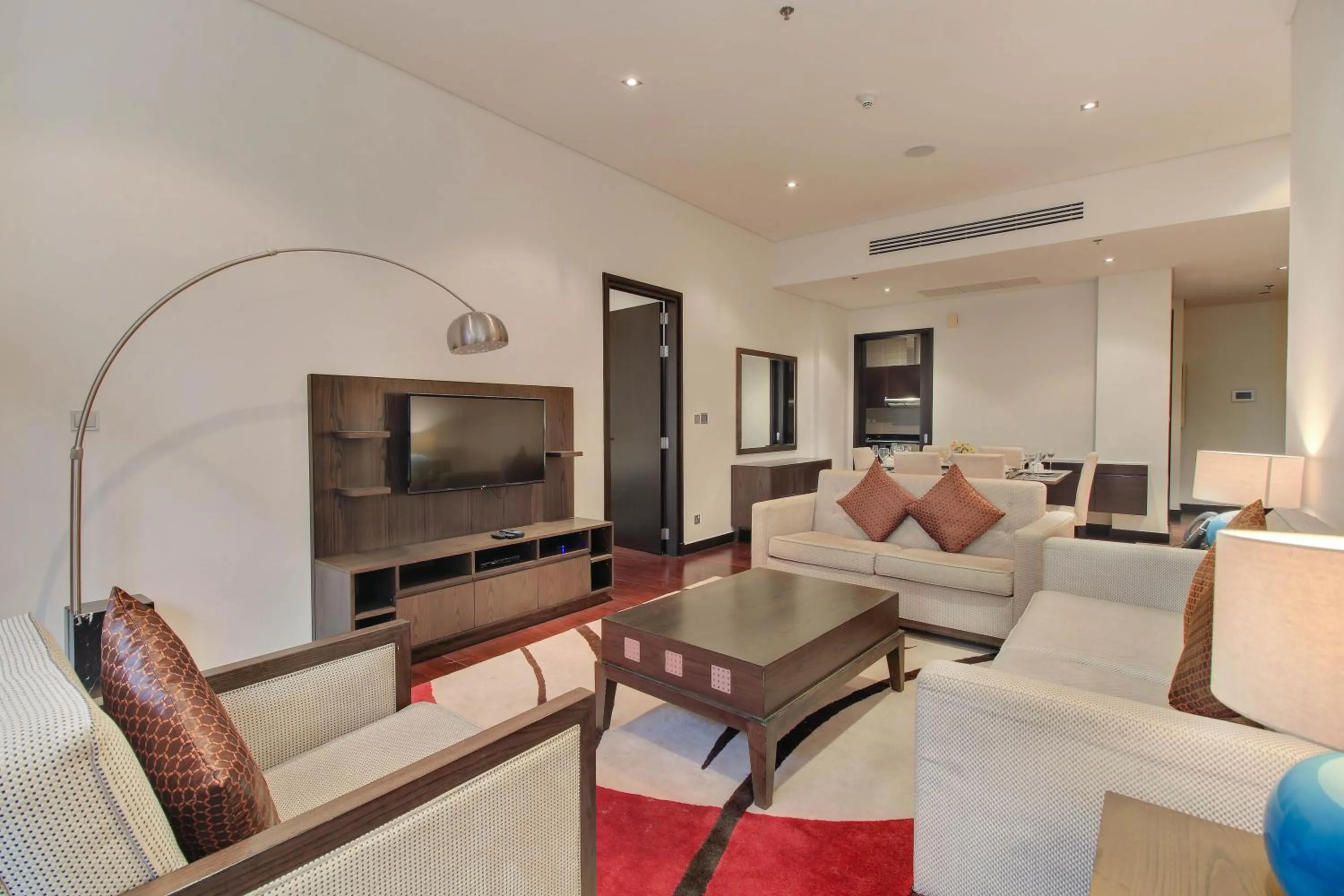 Luxe Getaways Royal Amwaj Palm Jumeirah Resort Apartment Holiday Home