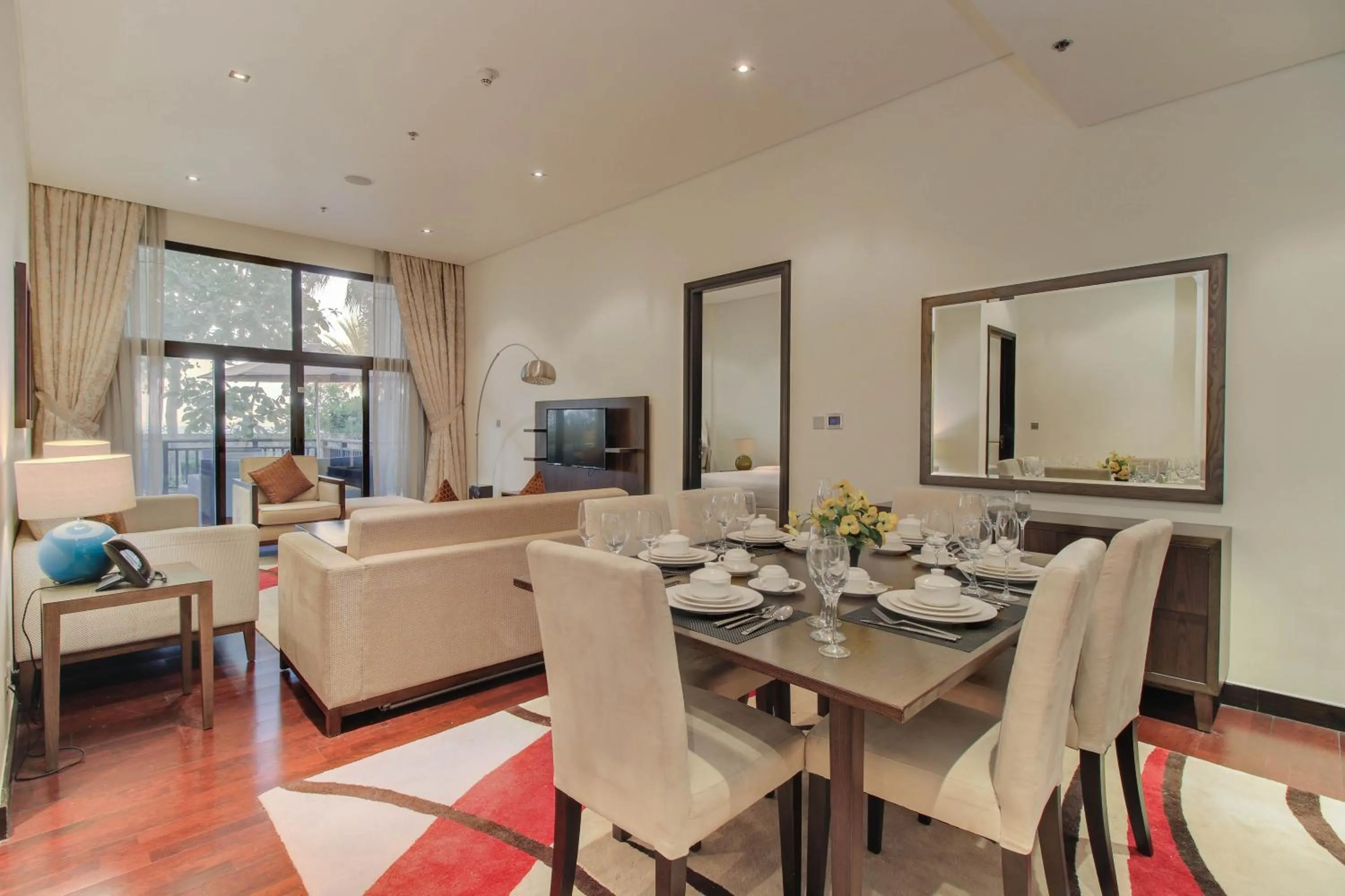 Luxe Getaways Royal Amwaj Palm Jumeirah Resort Apartment Holiday Home