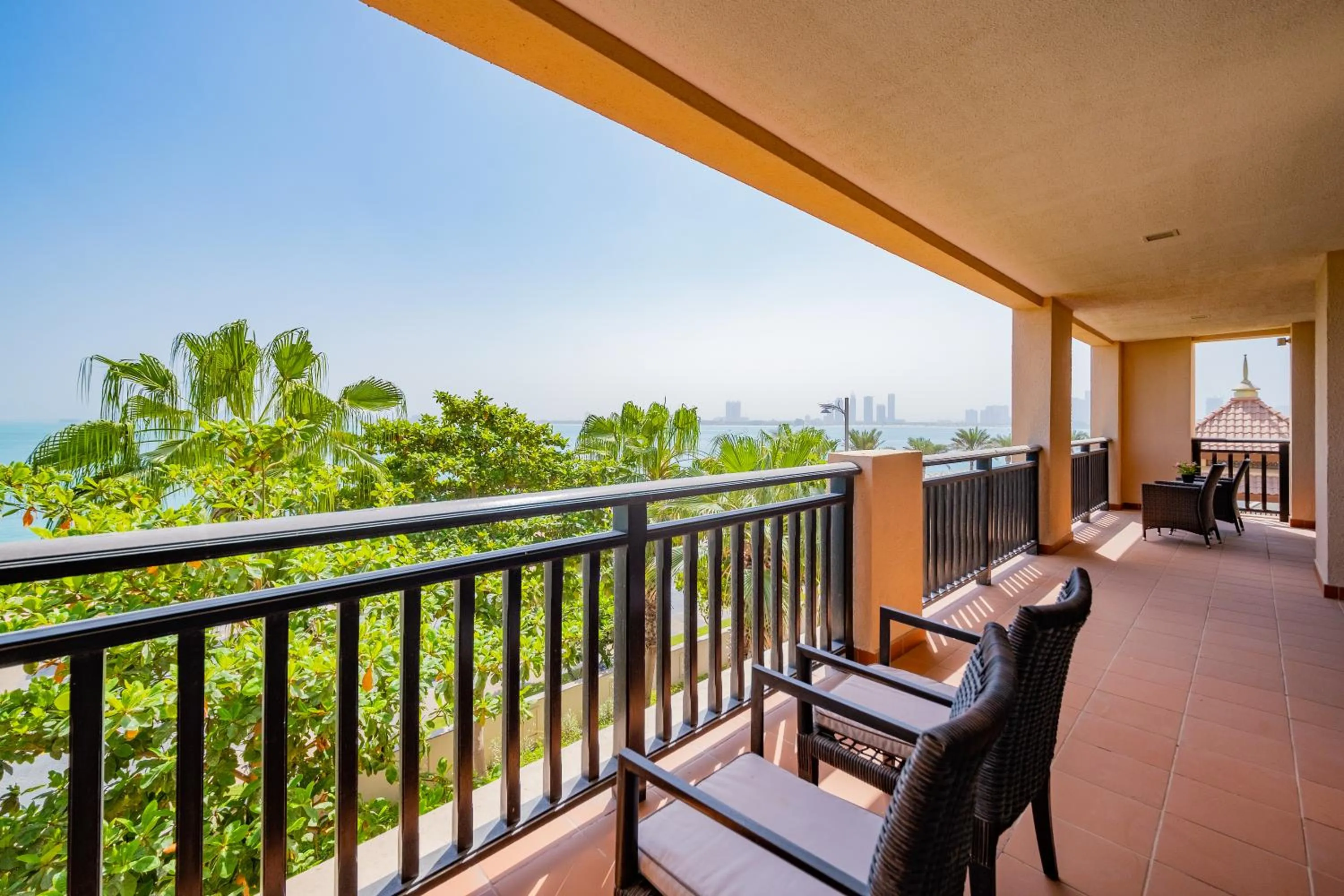 Luxe Getaways Royal Amwaj Palm Jumeirah Resort Apartment Holiday Home