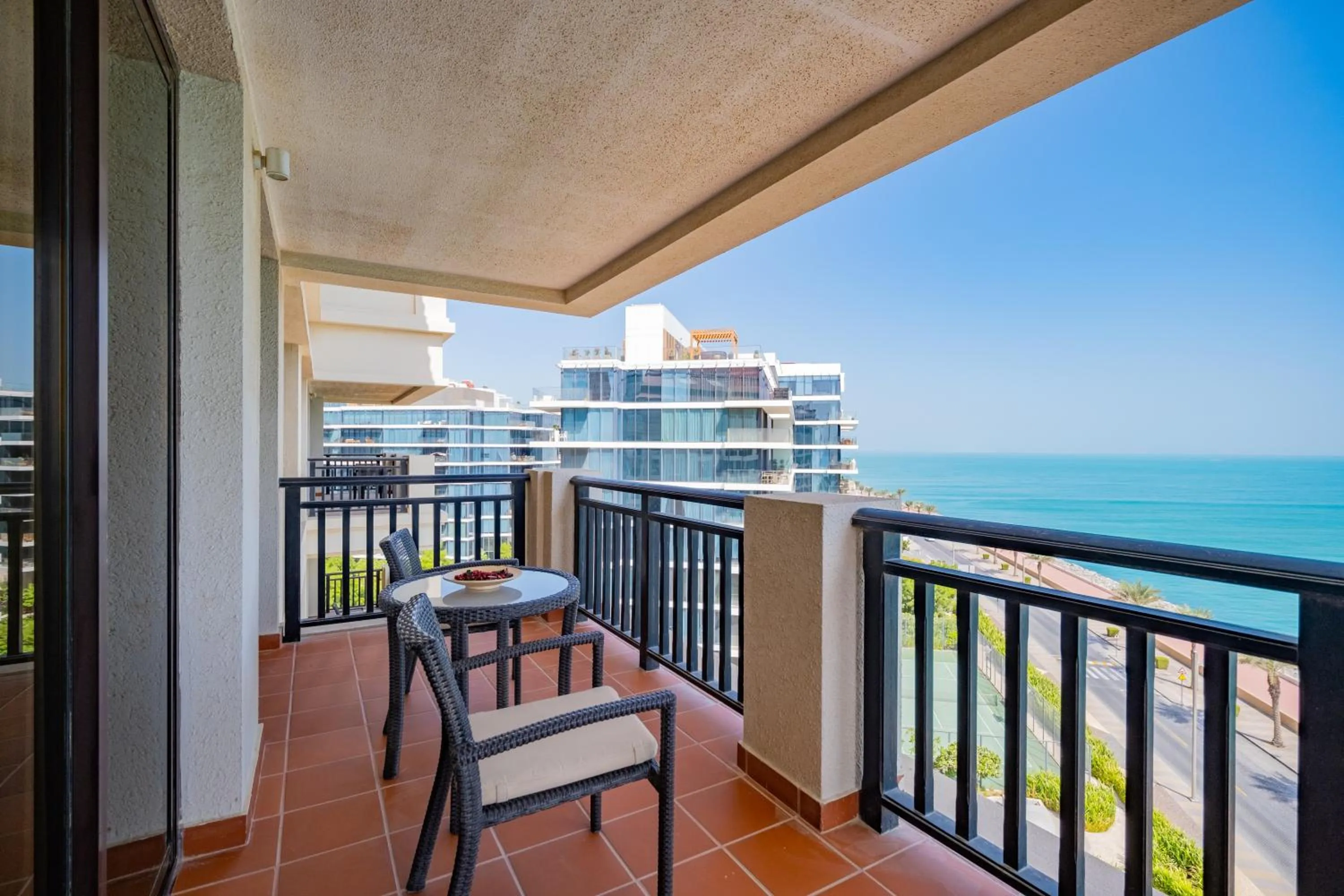 Luxe Getaways Royal Amwaj Palm Jumeirah Resort Apartment Holiday Home