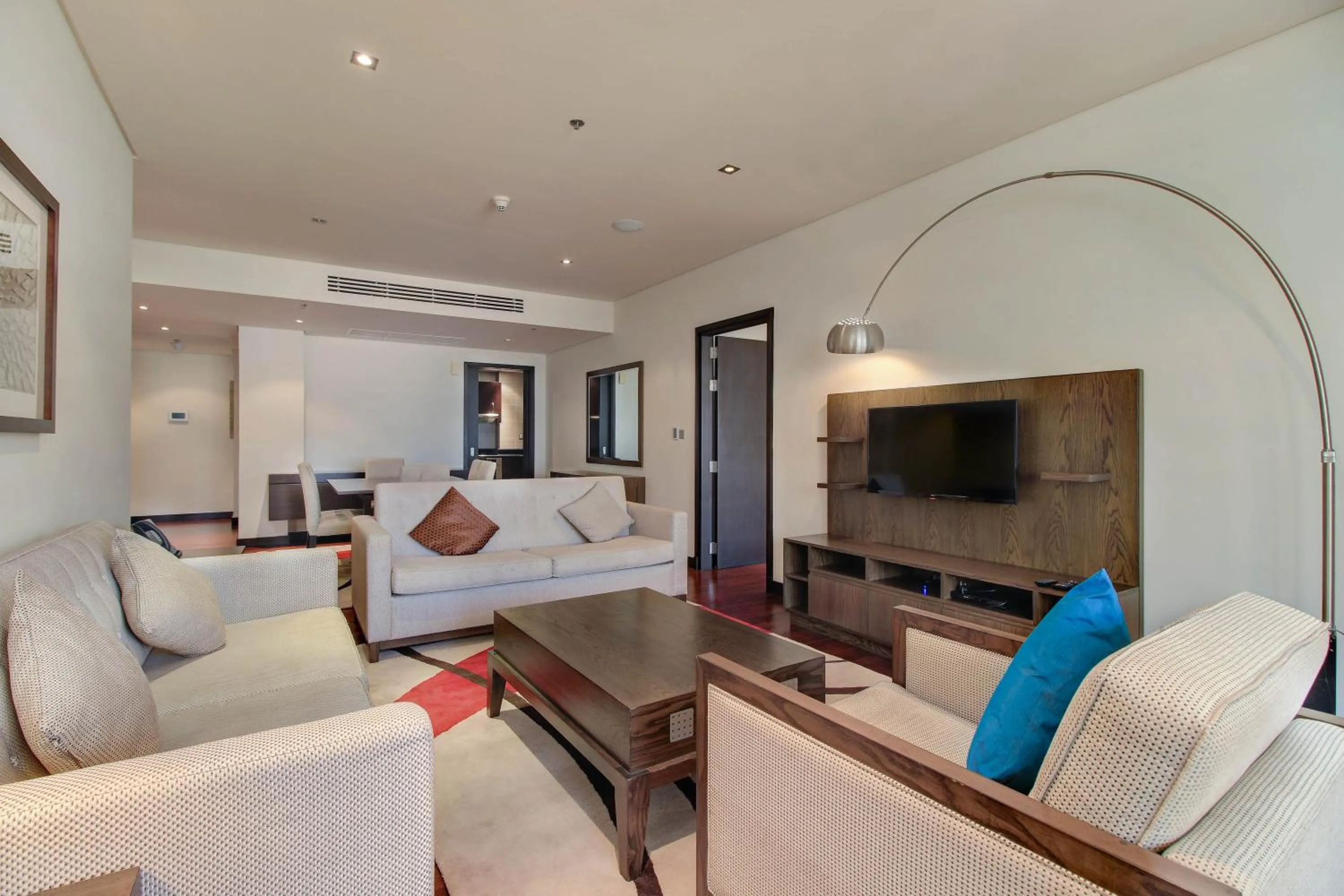 Luxe Getaways Royal Amwaj Palm Jumeirah Resort Apartment Holiday Home