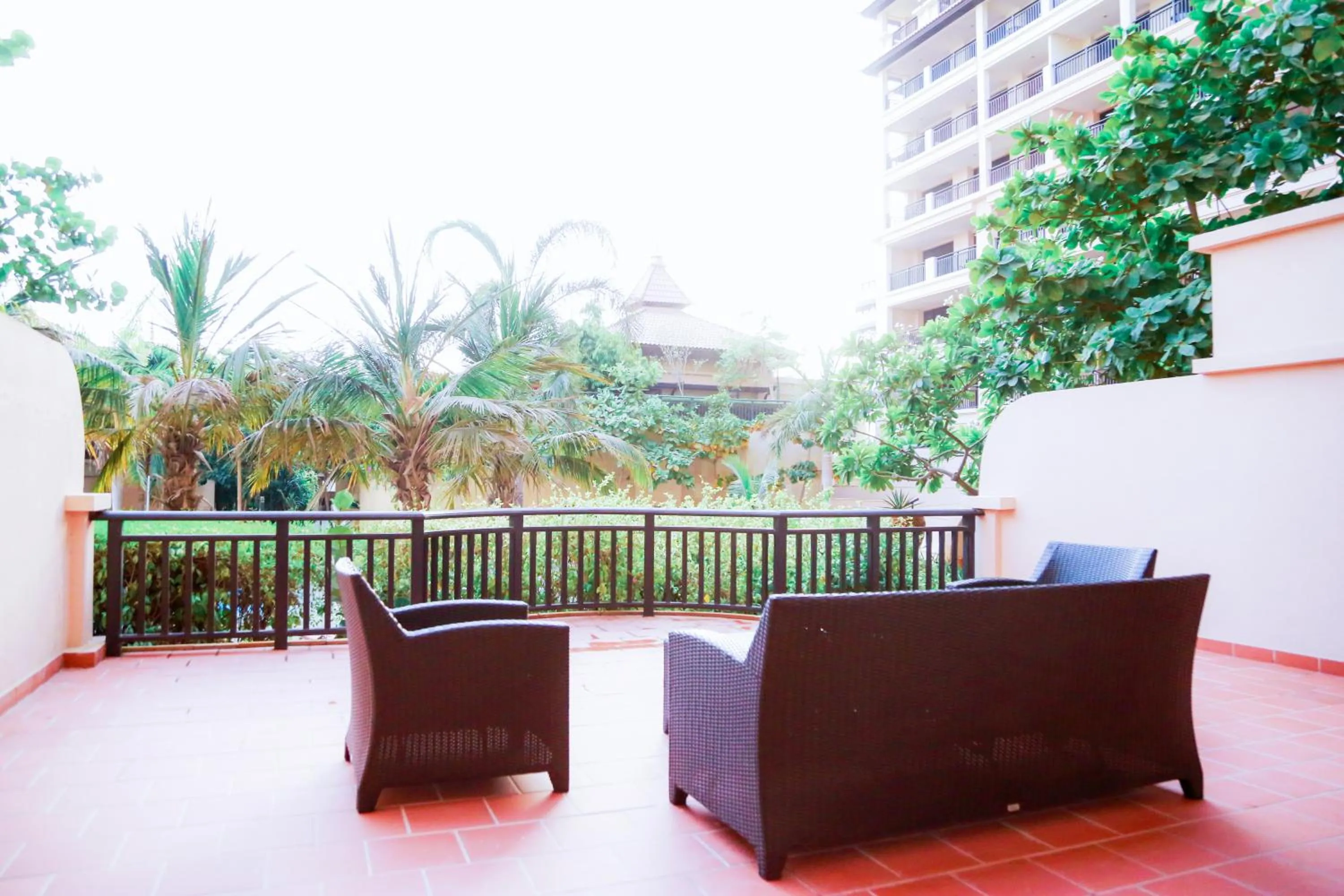 Luxe Getaways Royal Amwaj Palm Jumeirah Resort Apartment Holiday Home