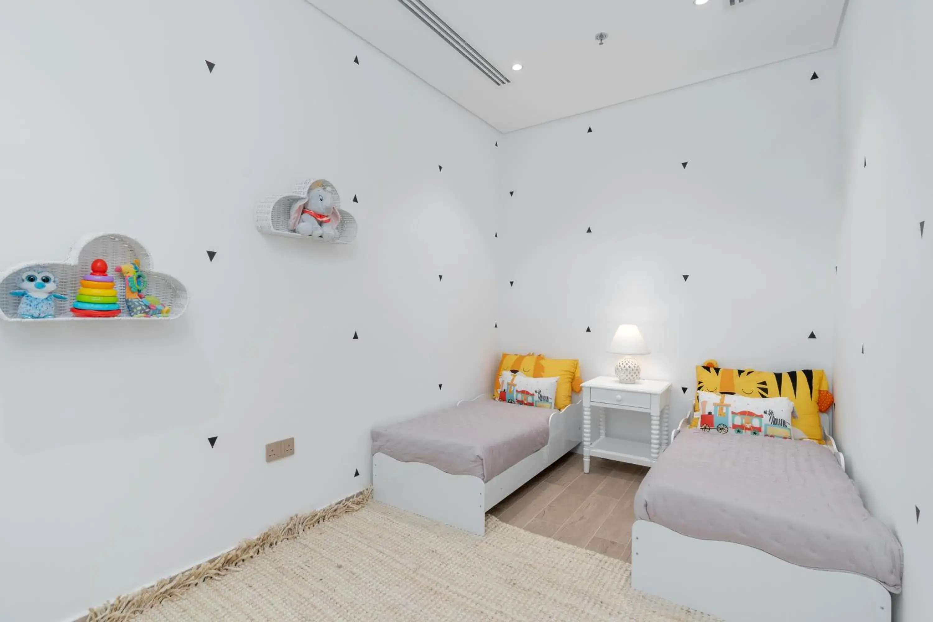 Bed in Luxe Getaways Royal Amwaj Palm Jumeirah Resort Apartment Holiday Home Bed in Luxe Getaways Royal Amwaj Palm Jumeirah Resort Apartment Holiday Home