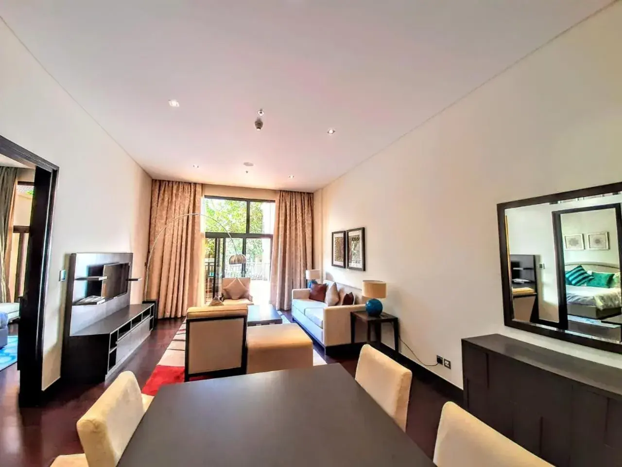 Luxe Getaways Royal Amwaj Palm Jumeirah Resort Apartment Holiday Home Luxe Getaways Royal Amwaj Palm Jumeirah Resort Apartment Holiday Home