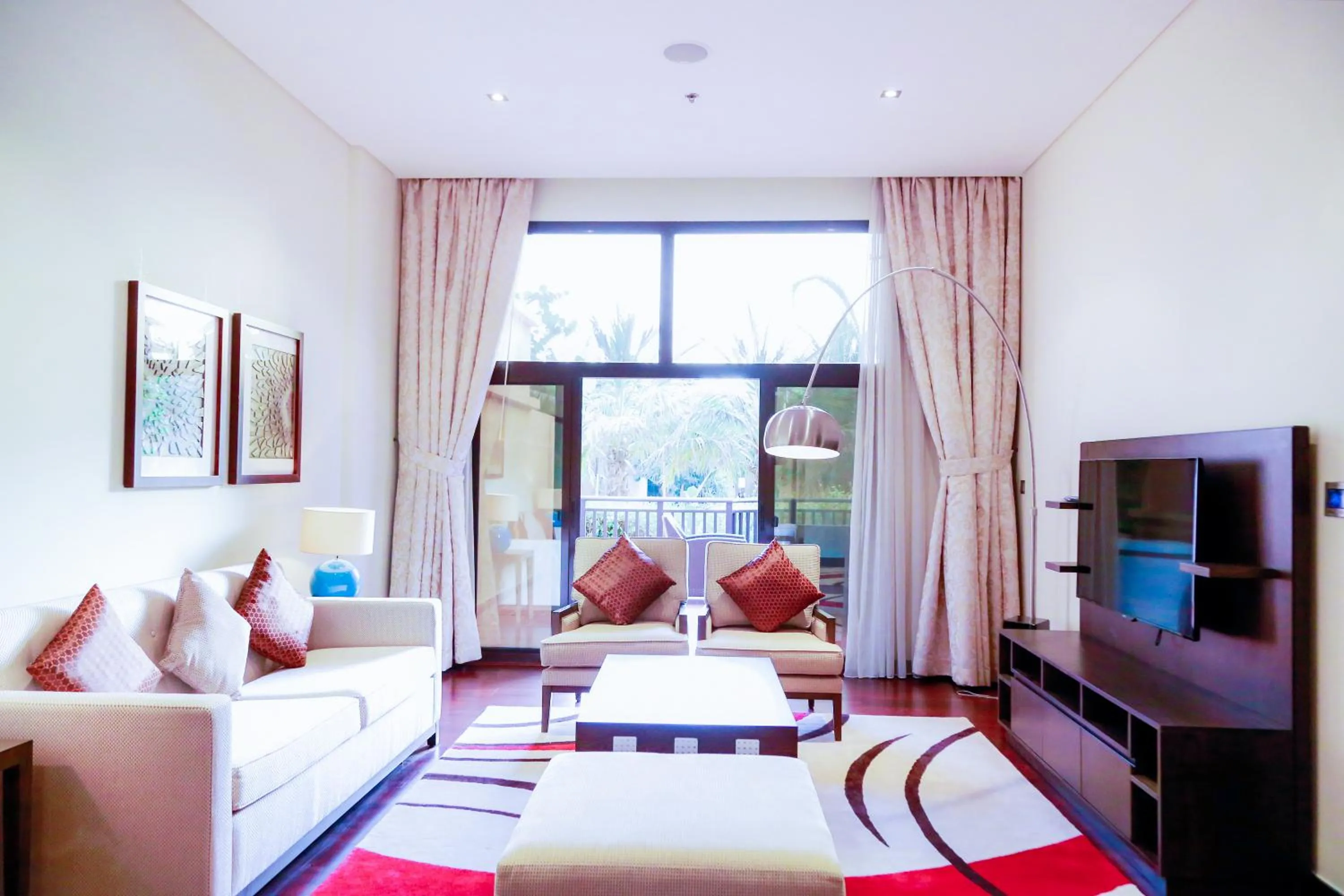 Luxe Getaways Royal Amwaj Palm Jumeirah Resort Apartment Holiday Home