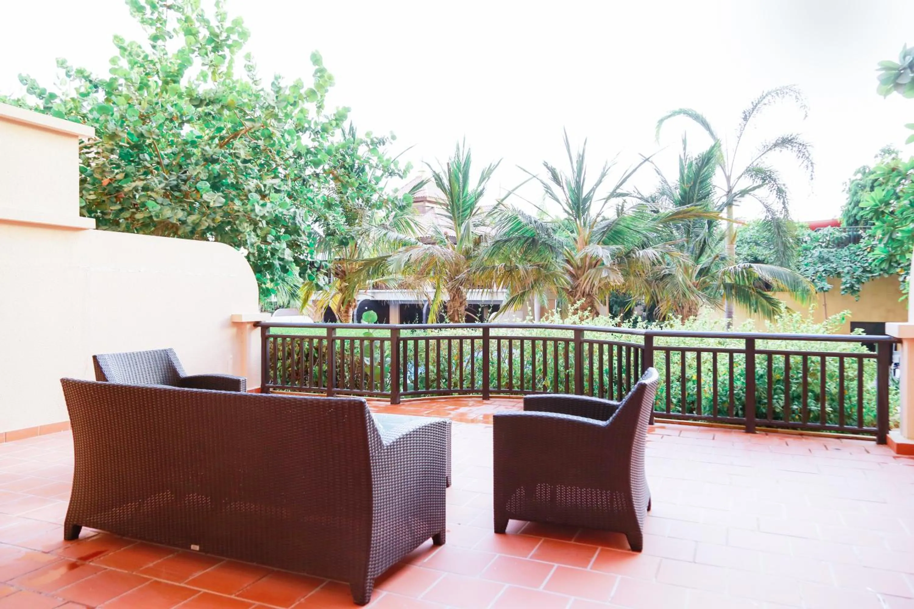 Luxe Getaways Royal Amwaj Palm Jumeirah Resort Apartment Holiday Home