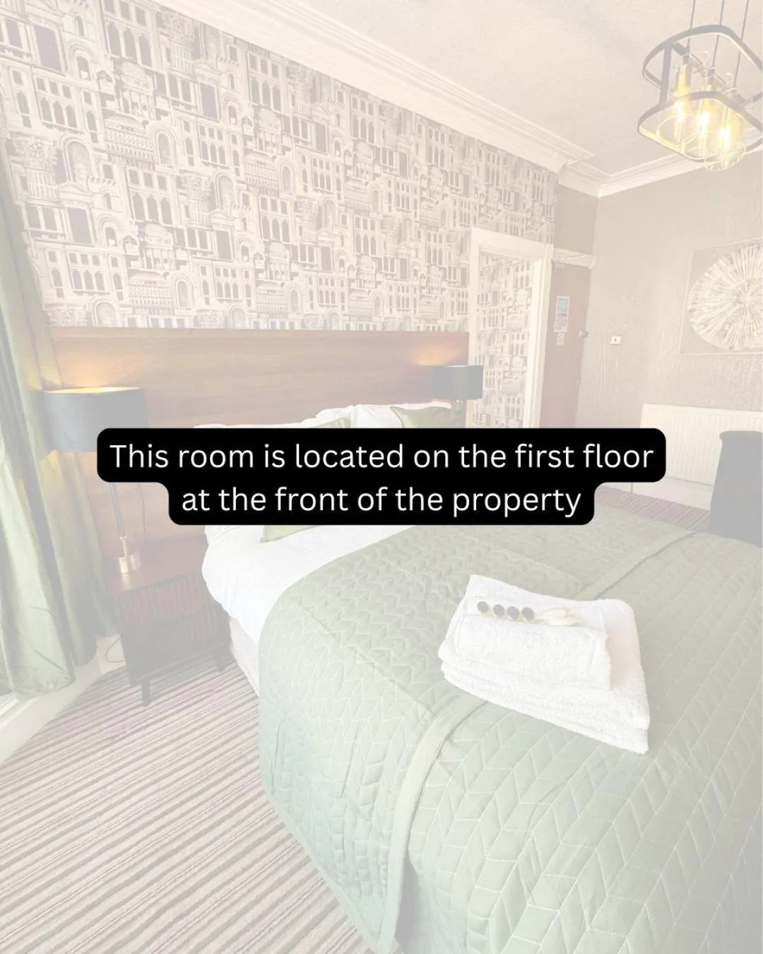 Bed in Delovely Hotel