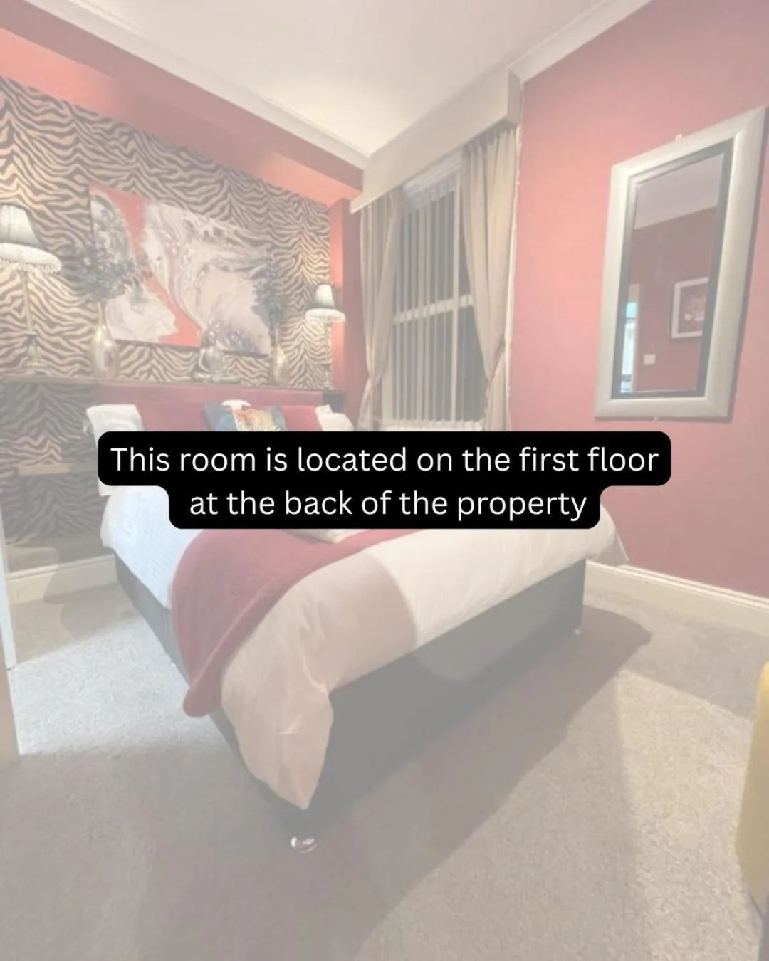 Bed in Delovely Hotel