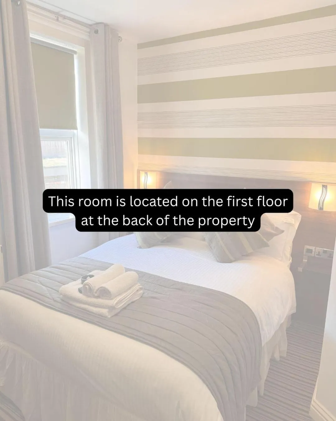 Bed in Delovely Hotel