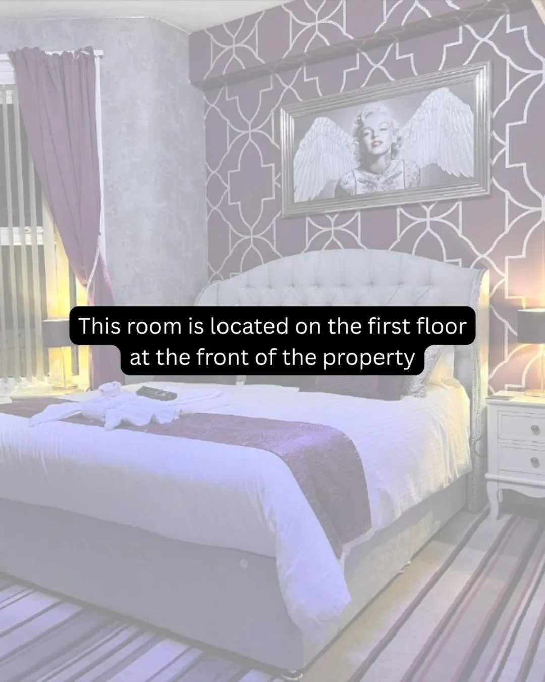 Bed in Delovely Hotel