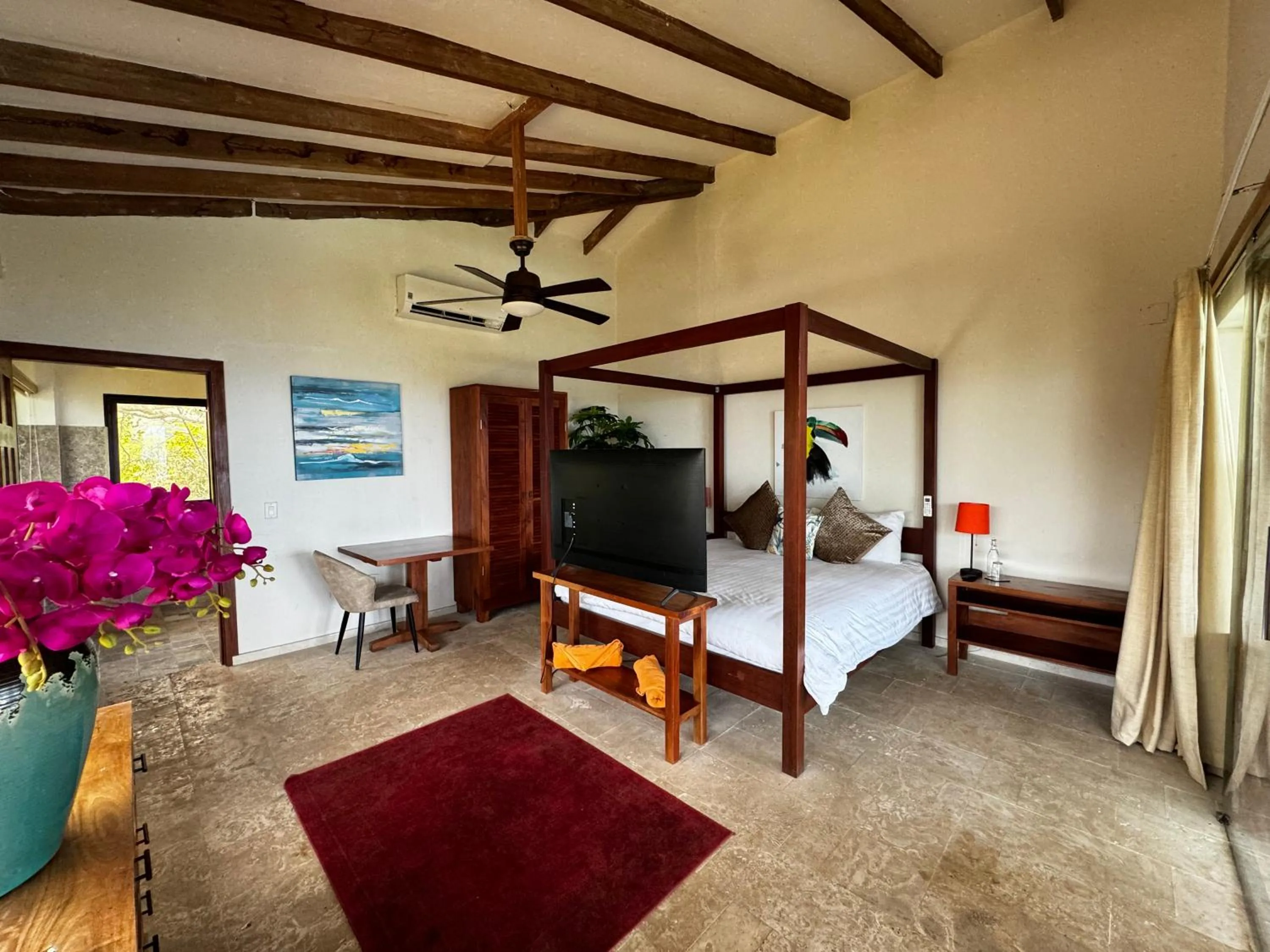 Bedroom, Bed in Ciel y Miel