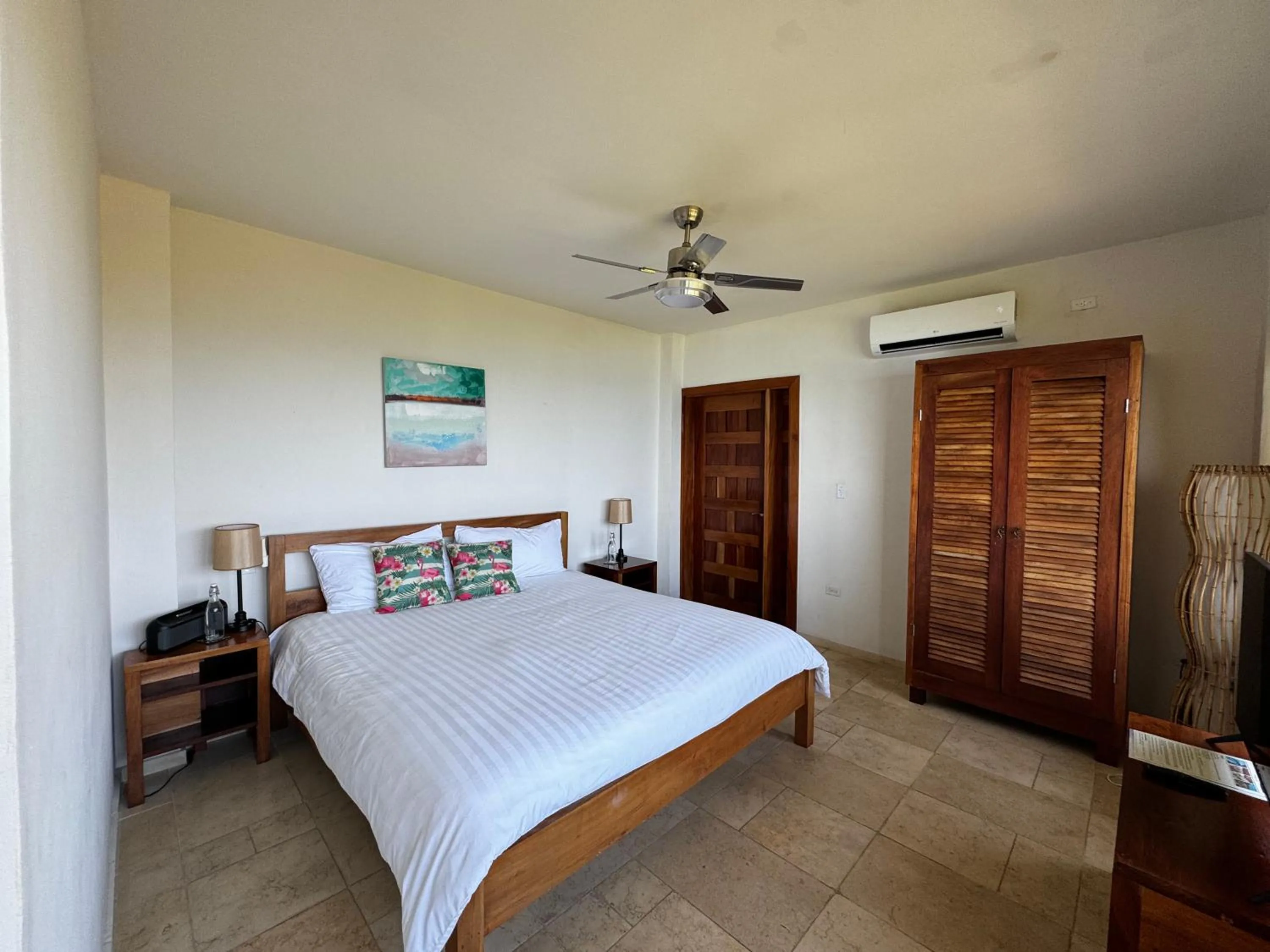 Bedroom, Bed in Ciel y Miel