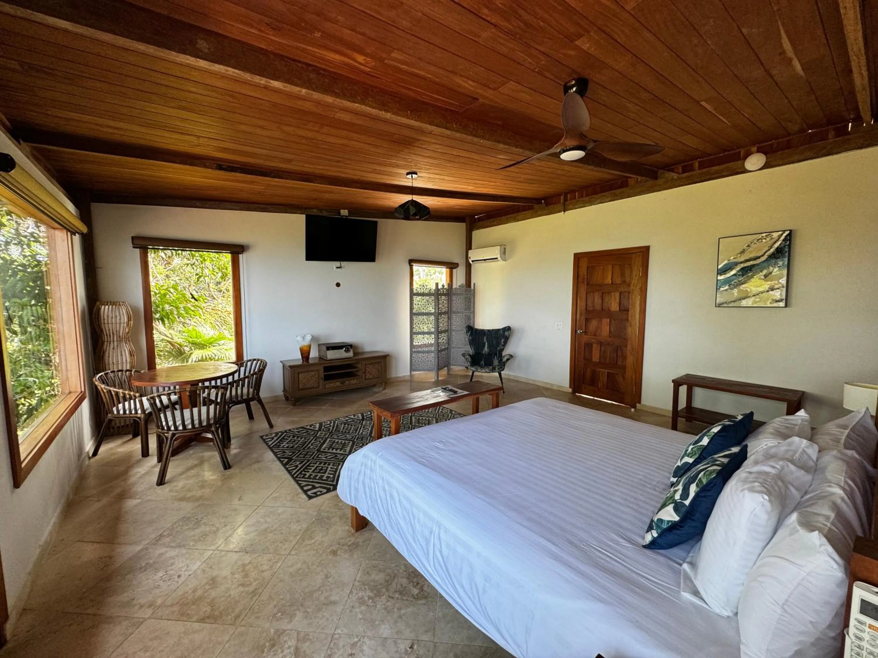 Bedroom, Bed in Ciel y Miel