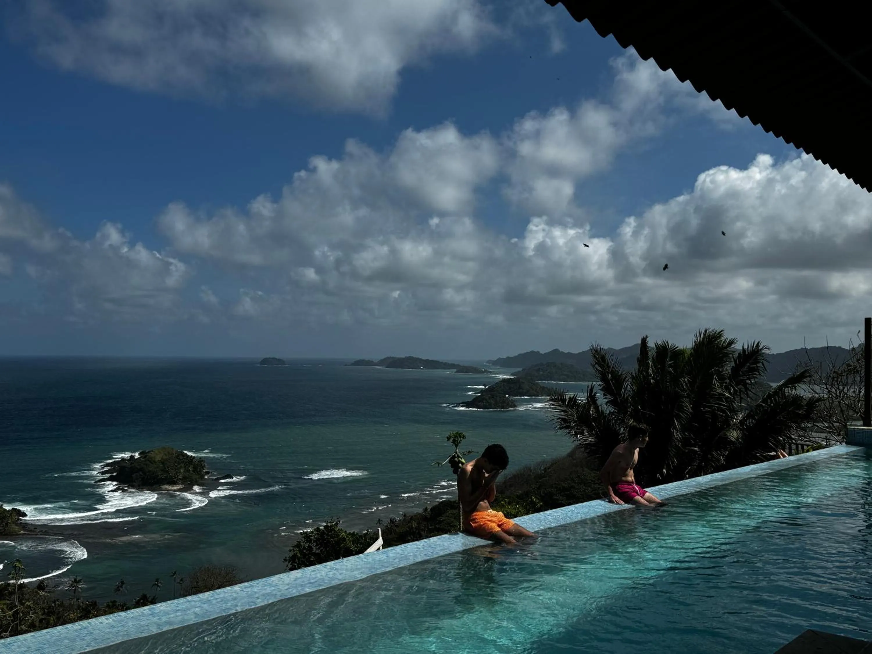 People in Ciel y Miel