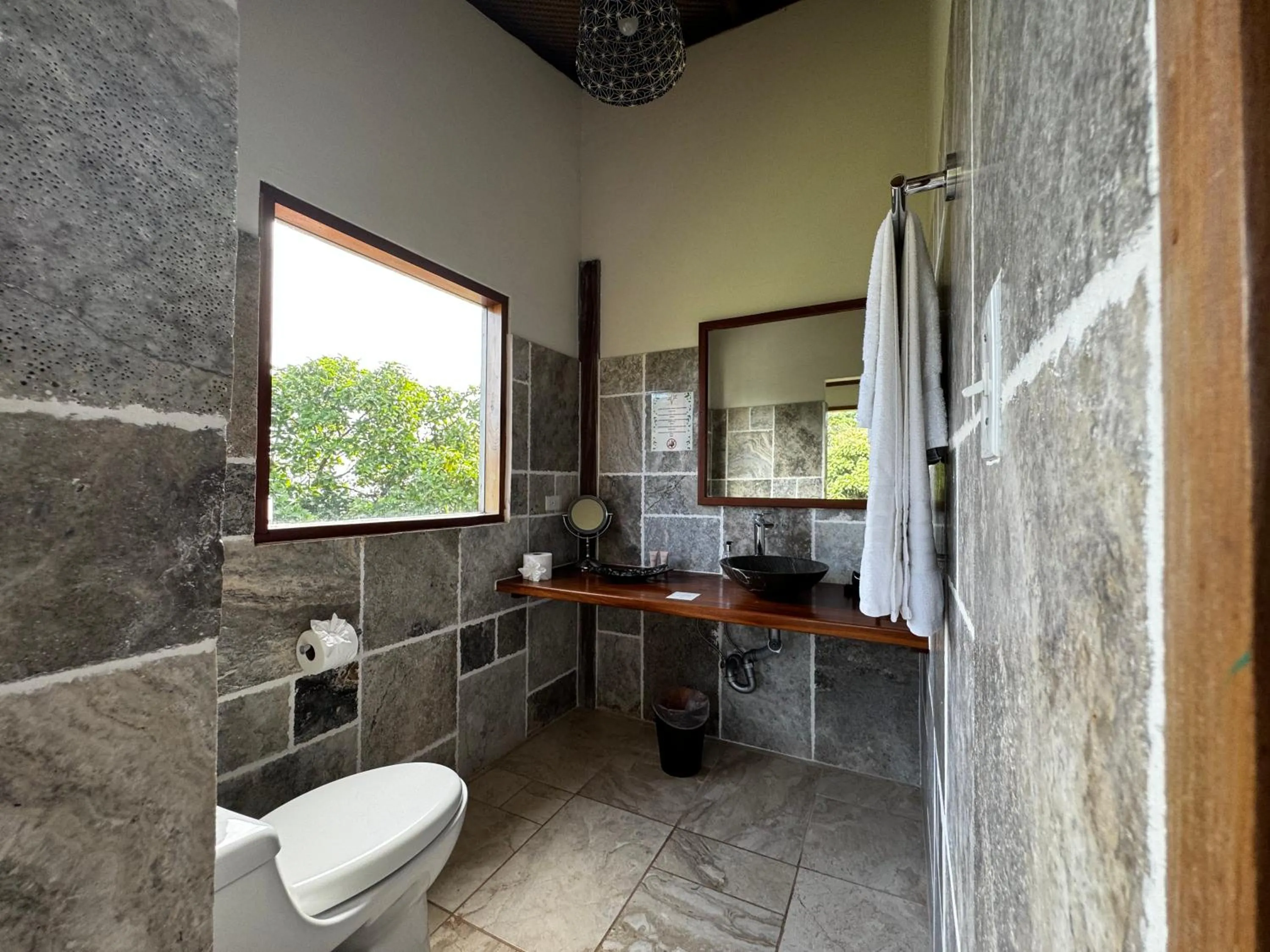 Toilet in Ciel y Miel