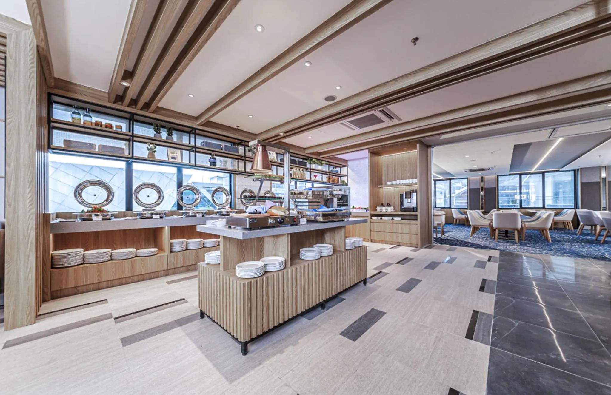 Restaurant/places to eat in Fives Hotel Johor Bahru City Centre