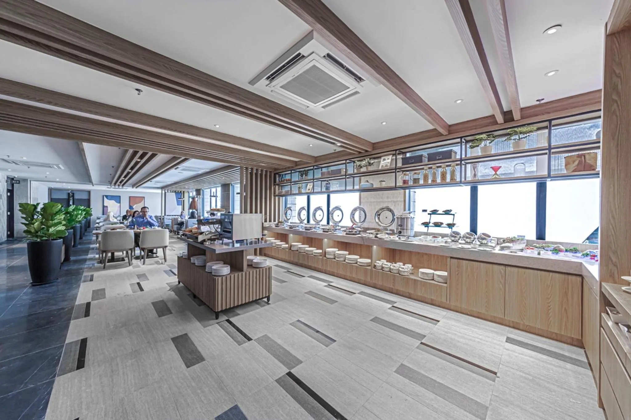 Restaurant/places to eat in Fives Hotel Johor Bahru City Centre