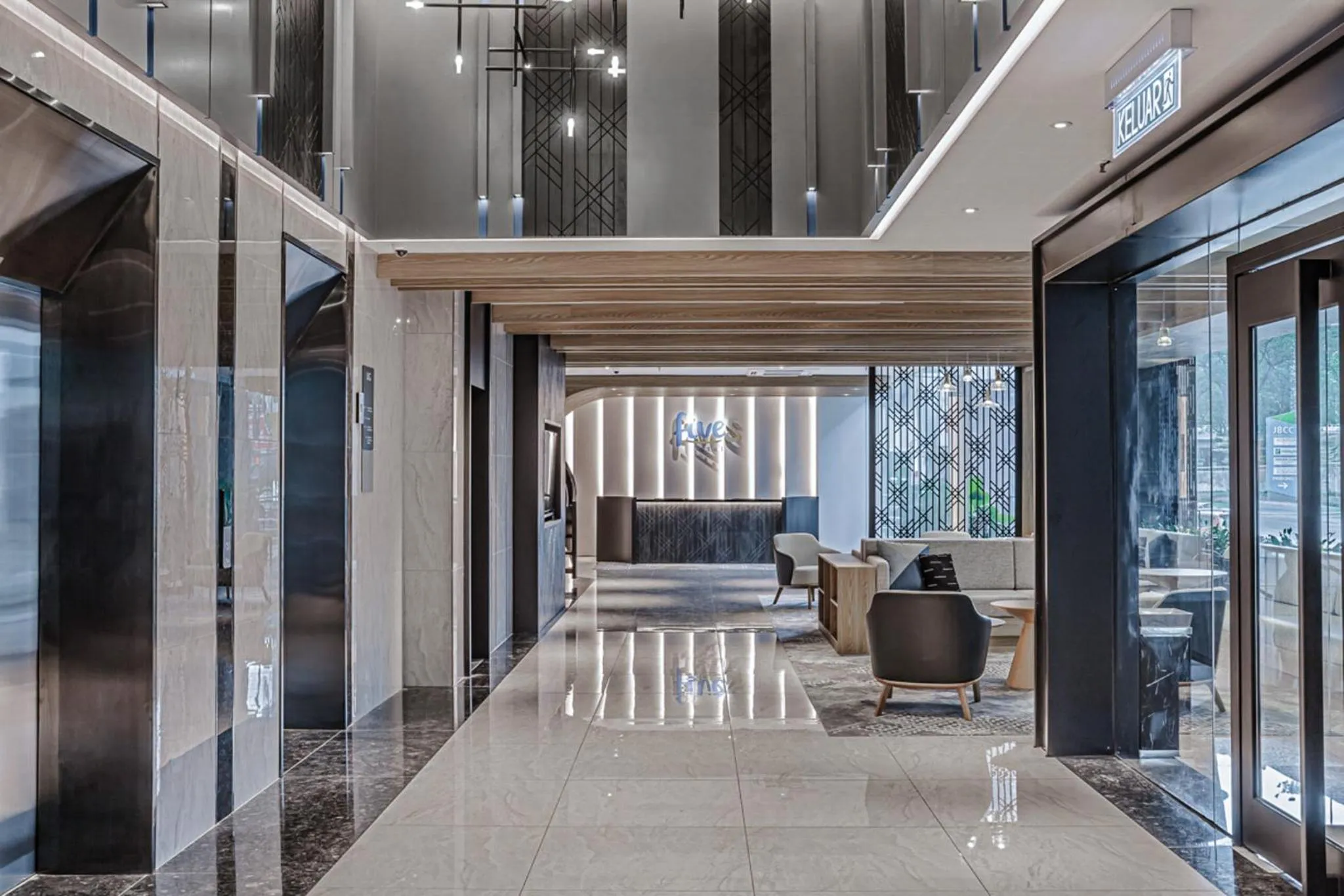 Lobby or reception in Fives Hotel Johor Bahru City Centre