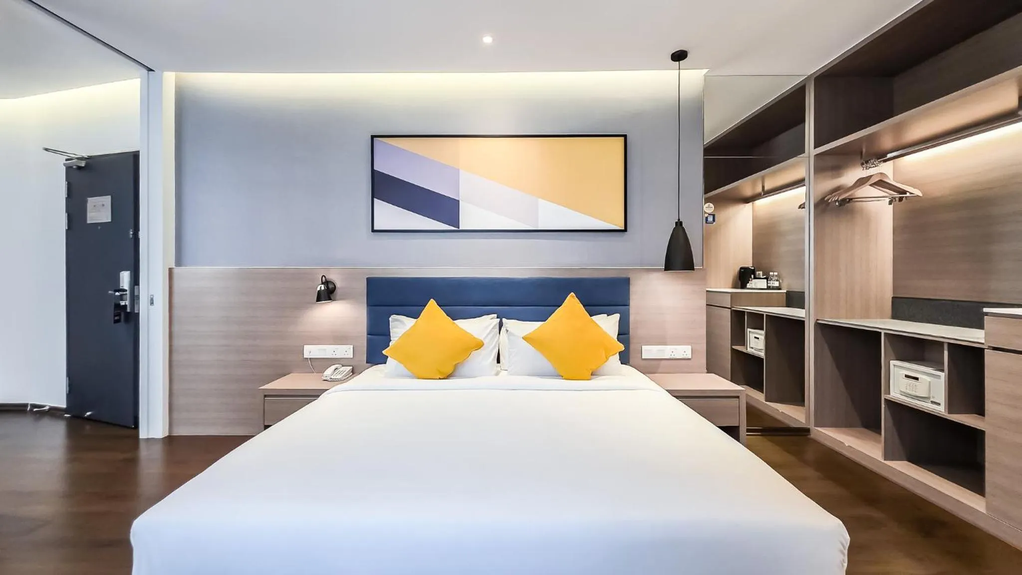 Bed in Fives Hotel Johor Bahru City Centre