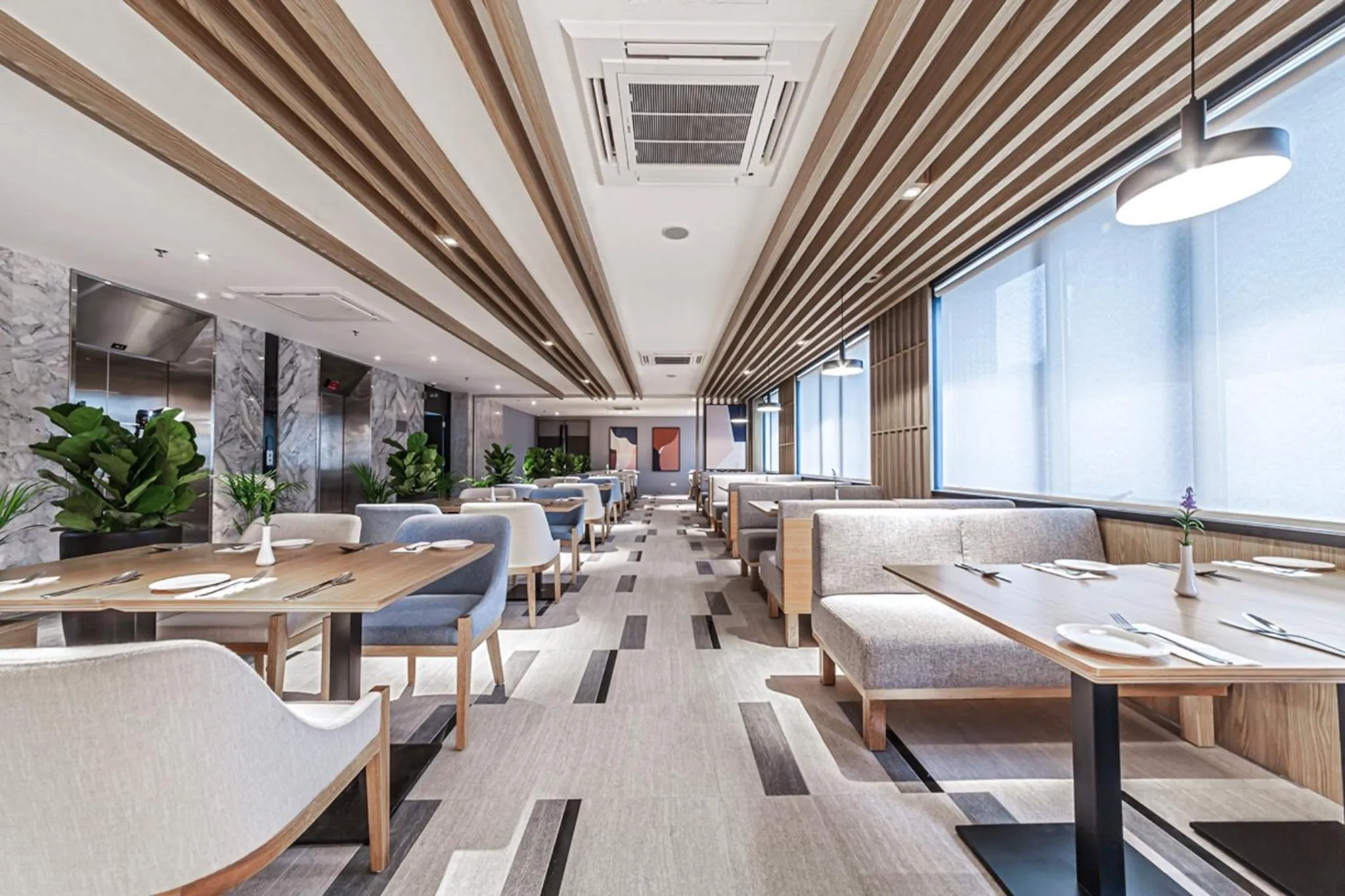 Restaurant/places to eat in Fives Hotel Johor Bahru City Centre